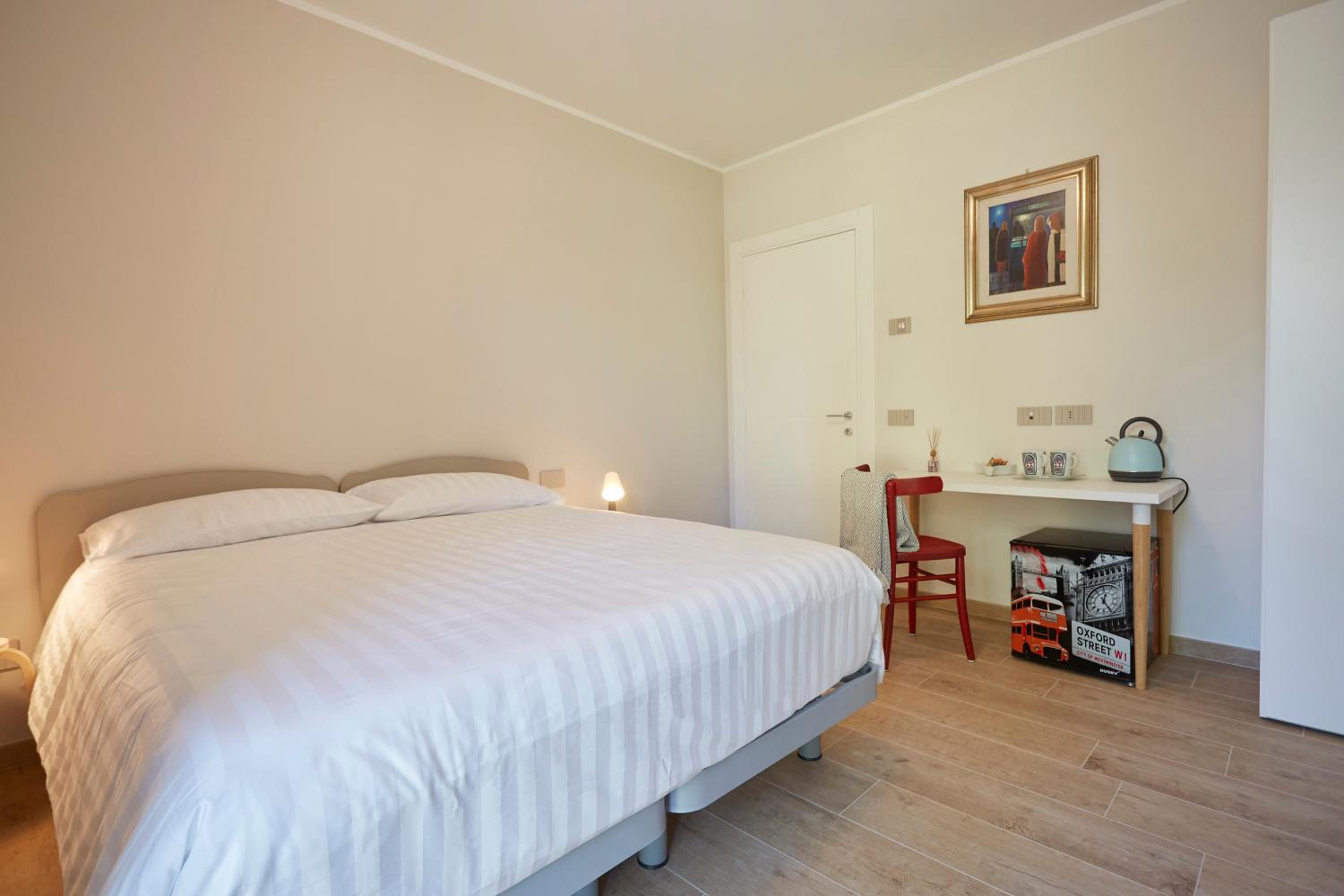 Double Room - Disability Access photo 2