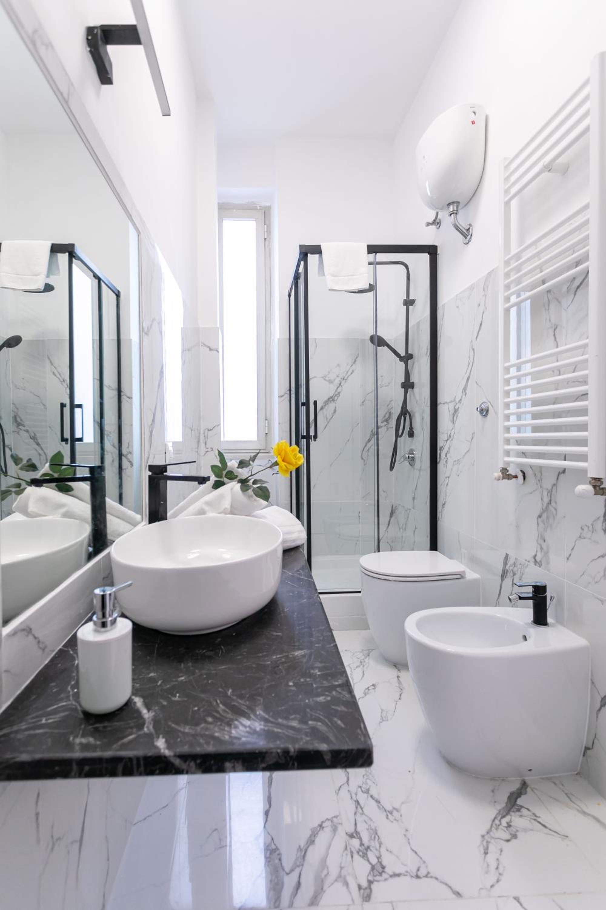 Double Room with Spa Bath photo 3