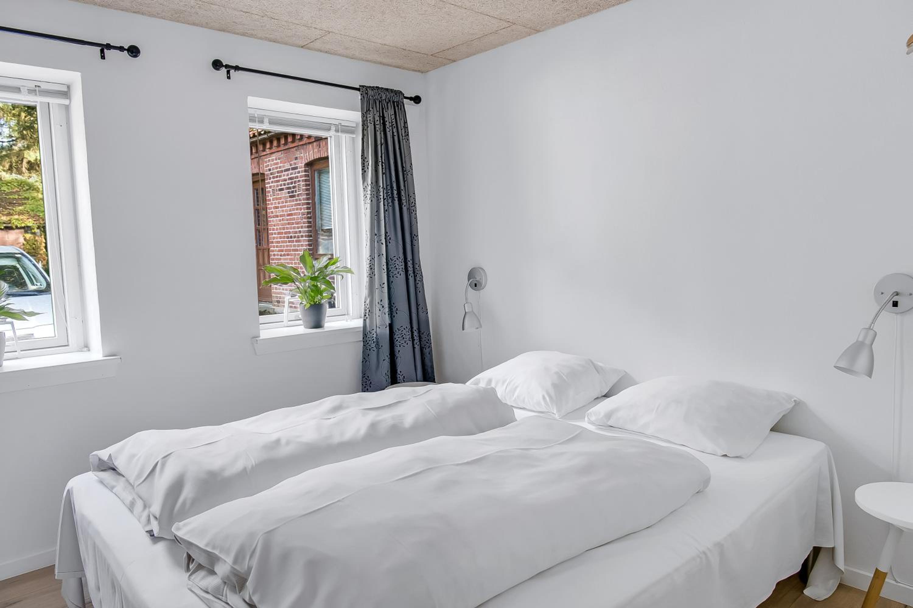Two-Bedroom Apartment - Photo 3