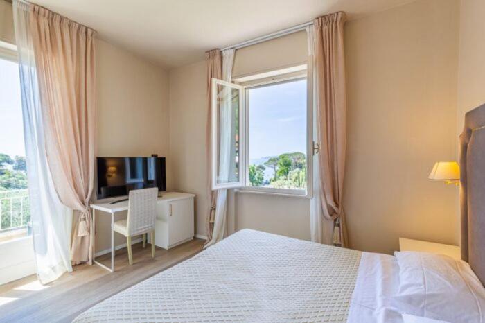 Superior Double or Twin Room with Balcony - Photo 5
