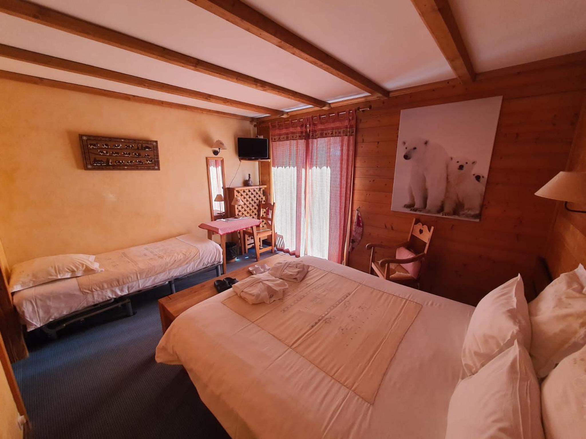 Standard Triple Room with Village View photo 3