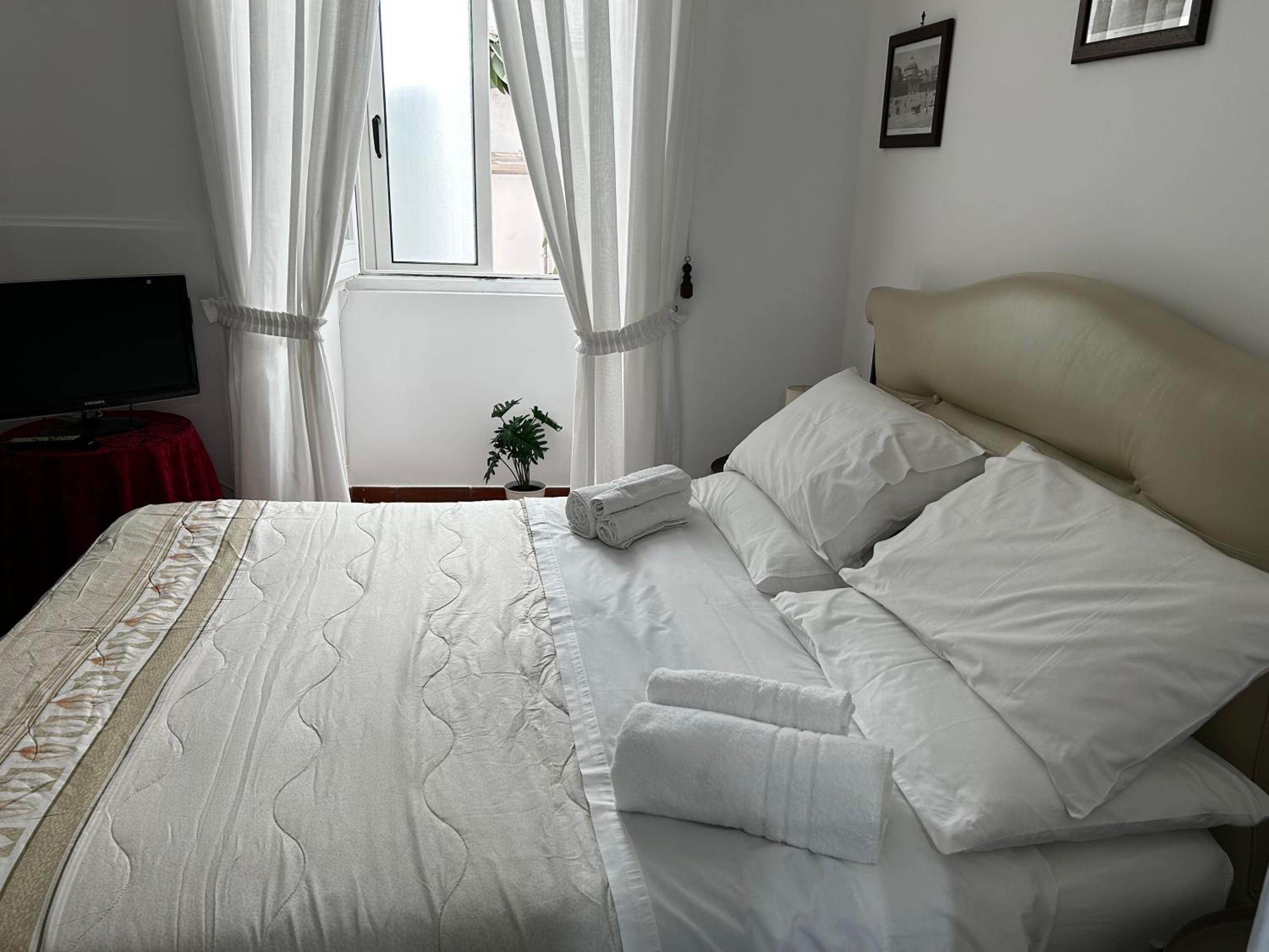 Double Room with Private Bathroom