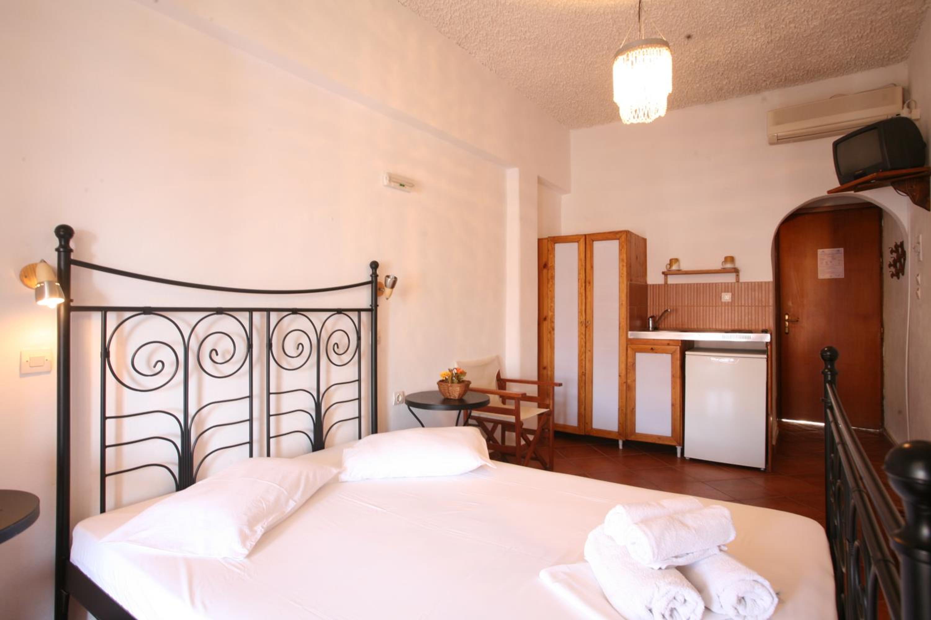 Studio with Sea View (3 Adults)