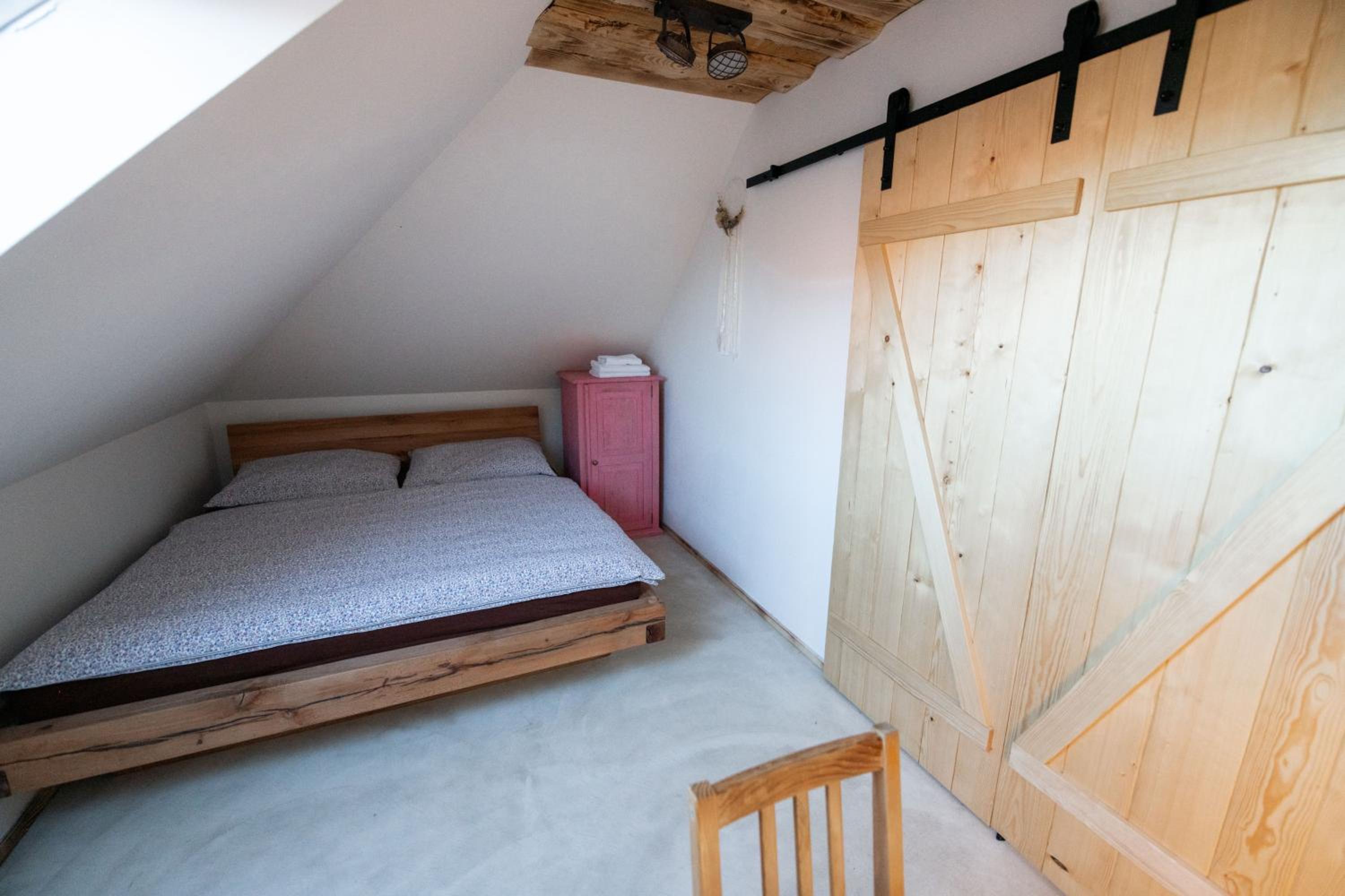Standard Queen Room with Two Queen Beds photo 1