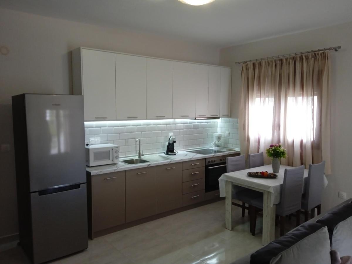 Apartment with Terrace photo 3