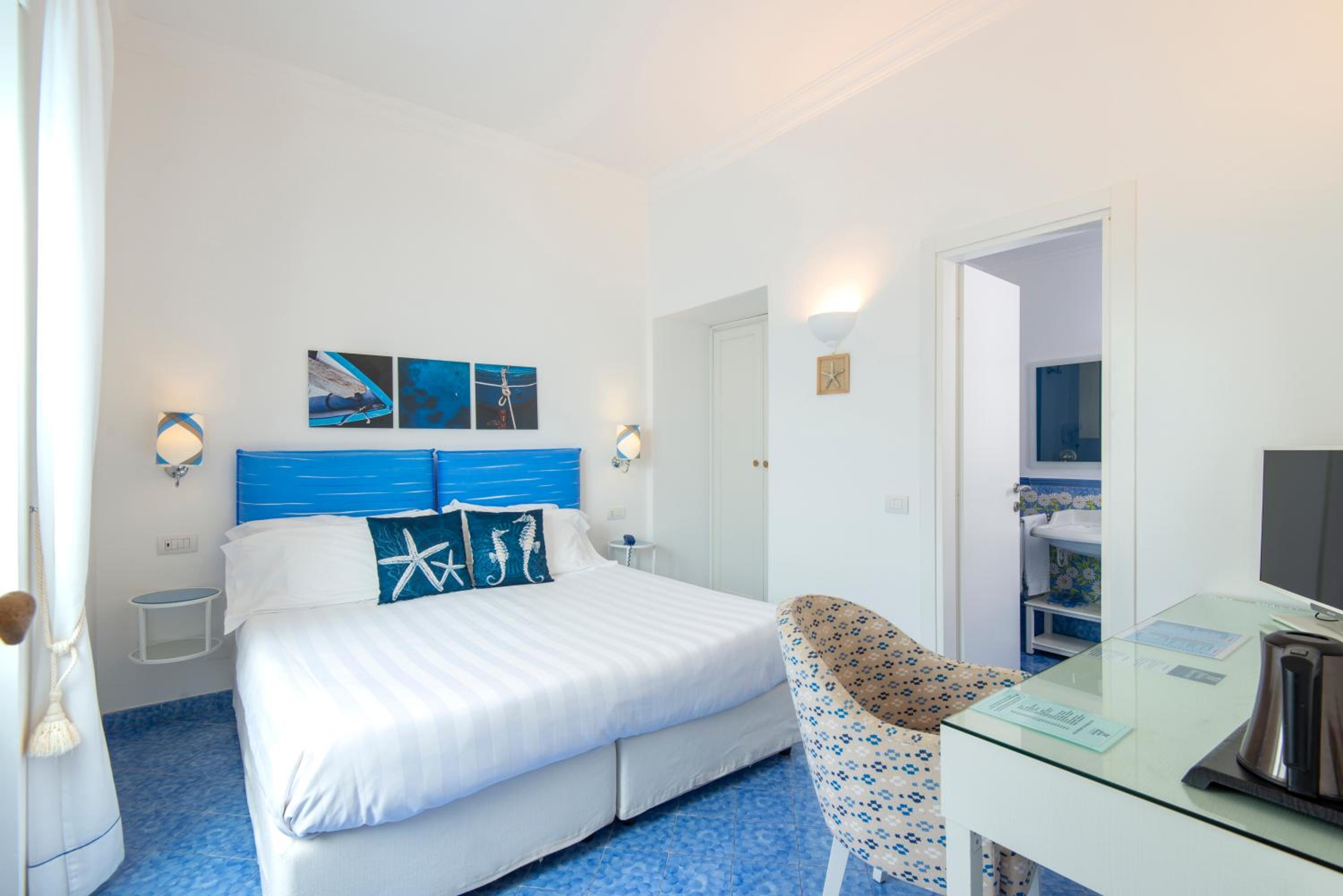 Classic Double Room with Internal View - Photo 1