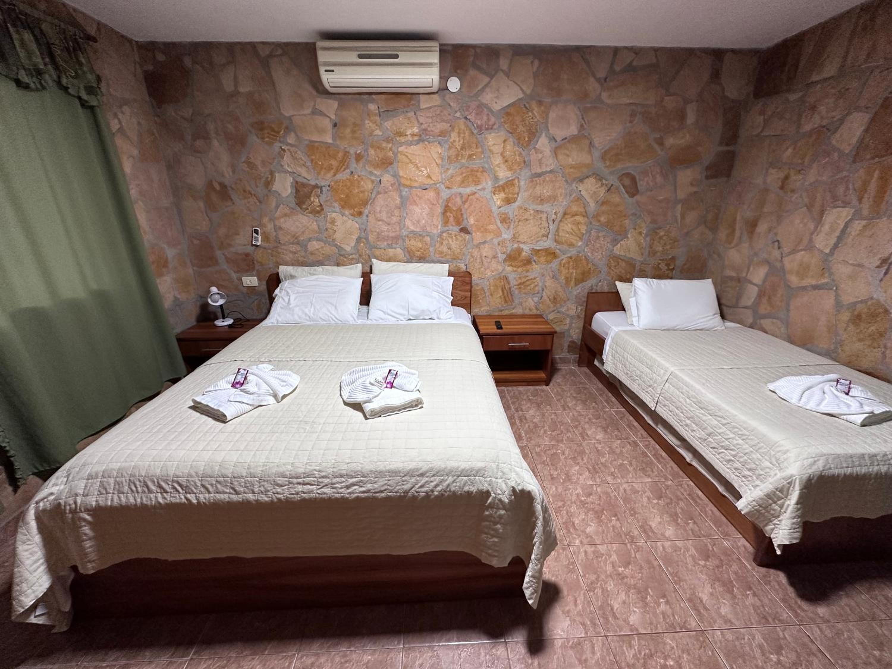 Deluxe Quadruple Room photo 1
