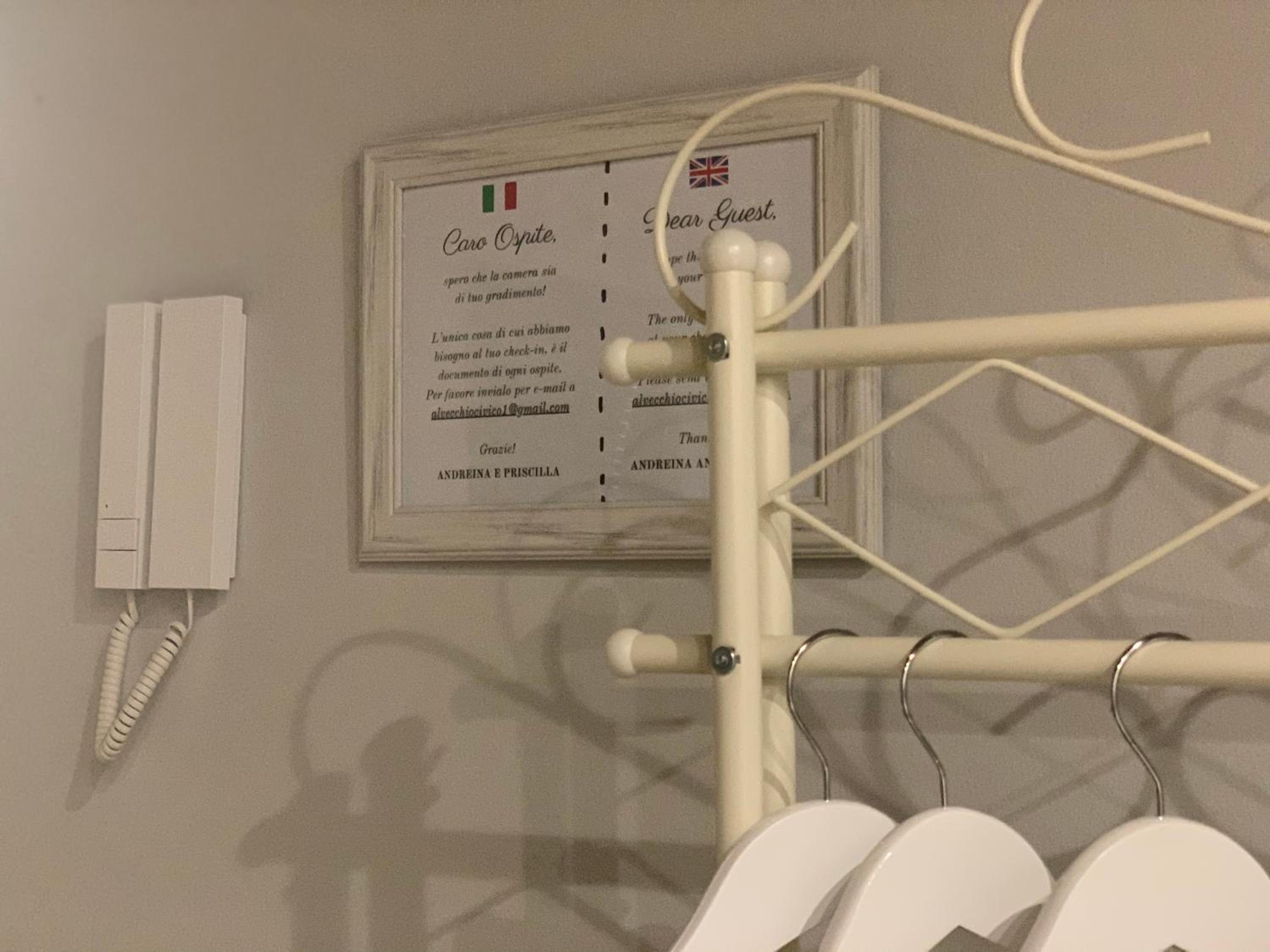 Double Room with Private Bathroom photo 3
