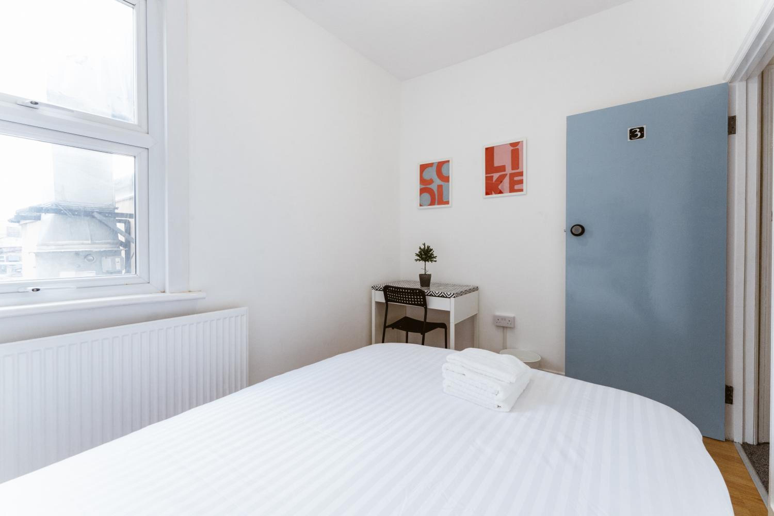 Double Room with Shared Bathroom photo 1