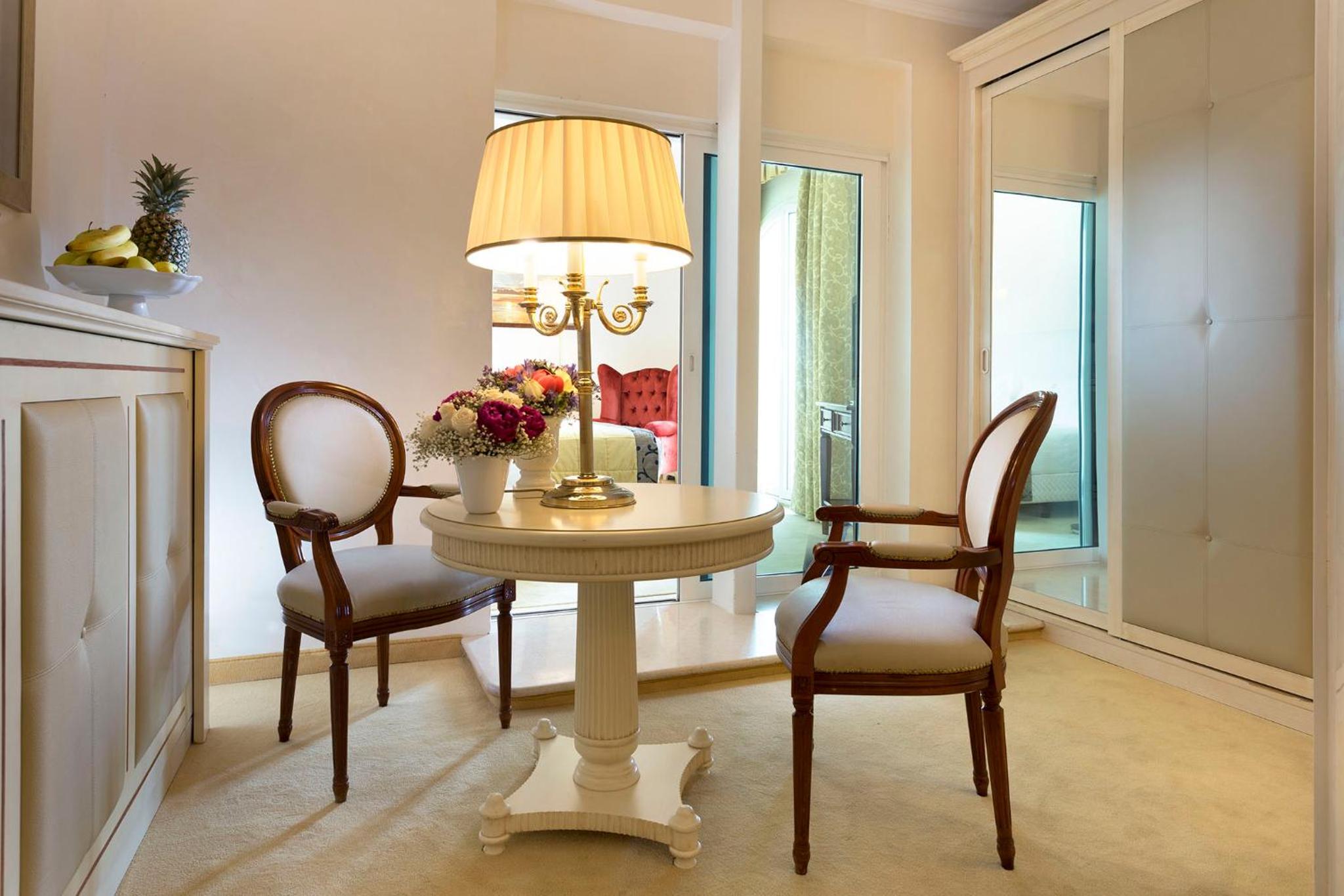 Perignon Suite with Sea View with Spa access - Photo 8