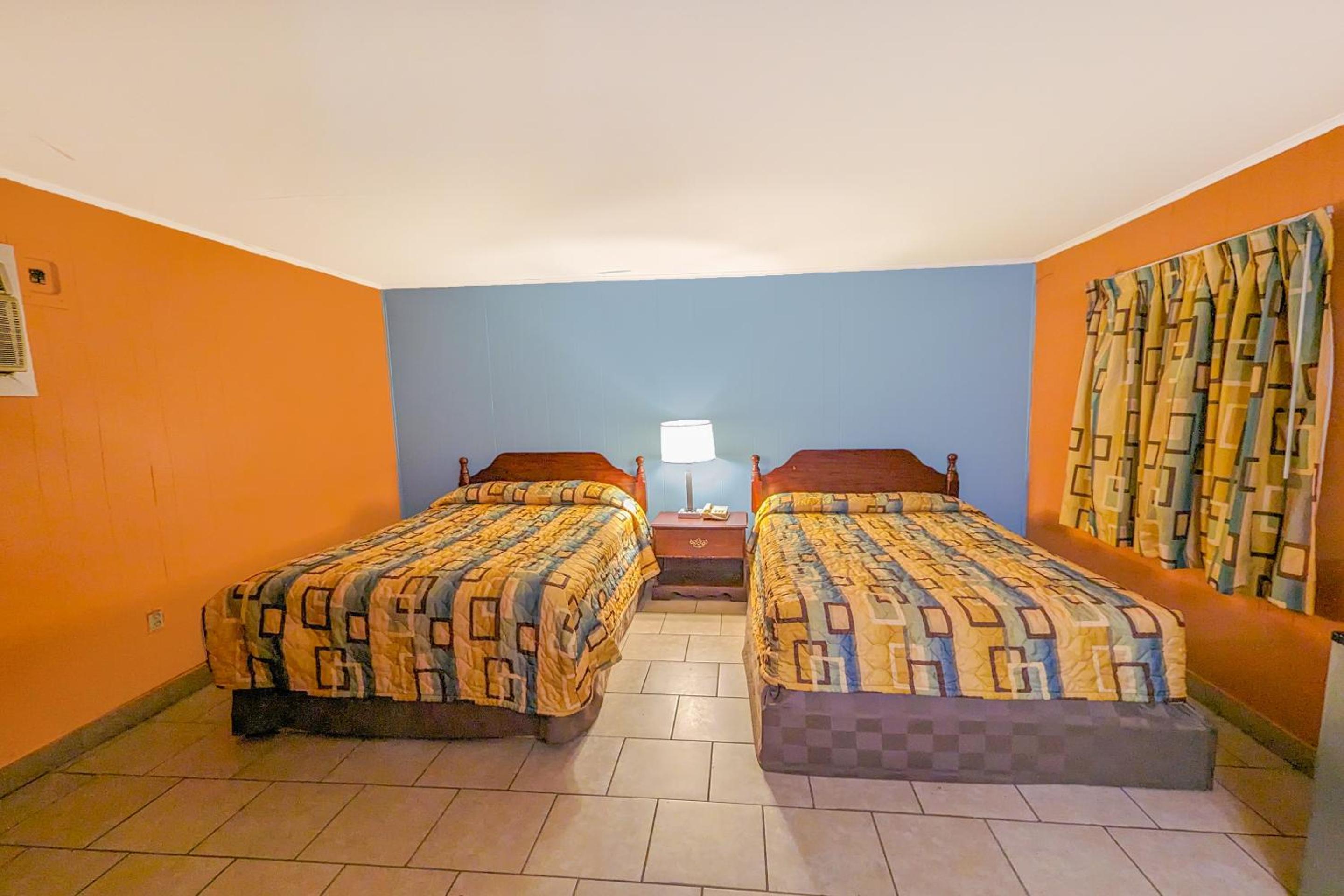 2 Full Bed - Photo 1