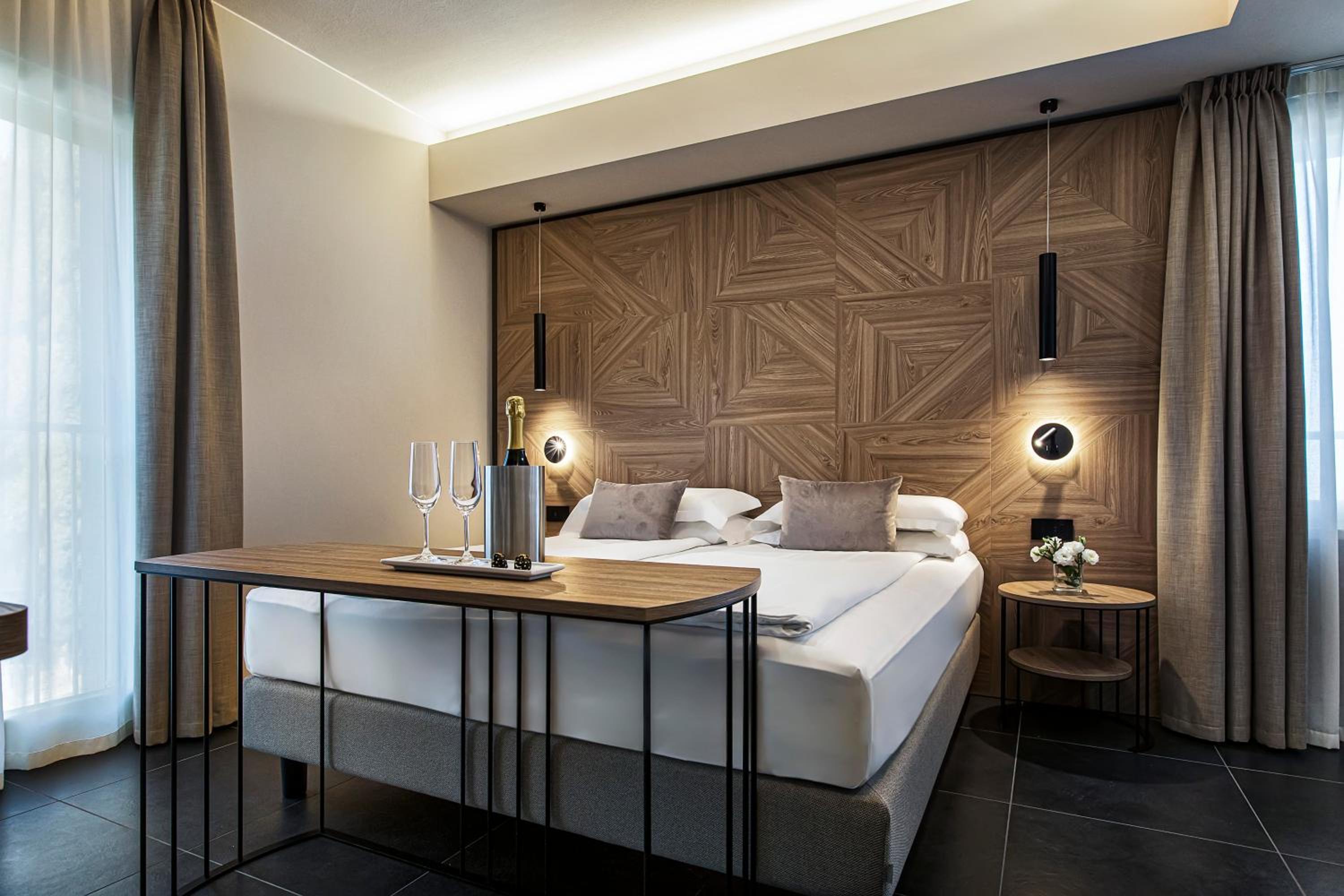 King Room with Lake View