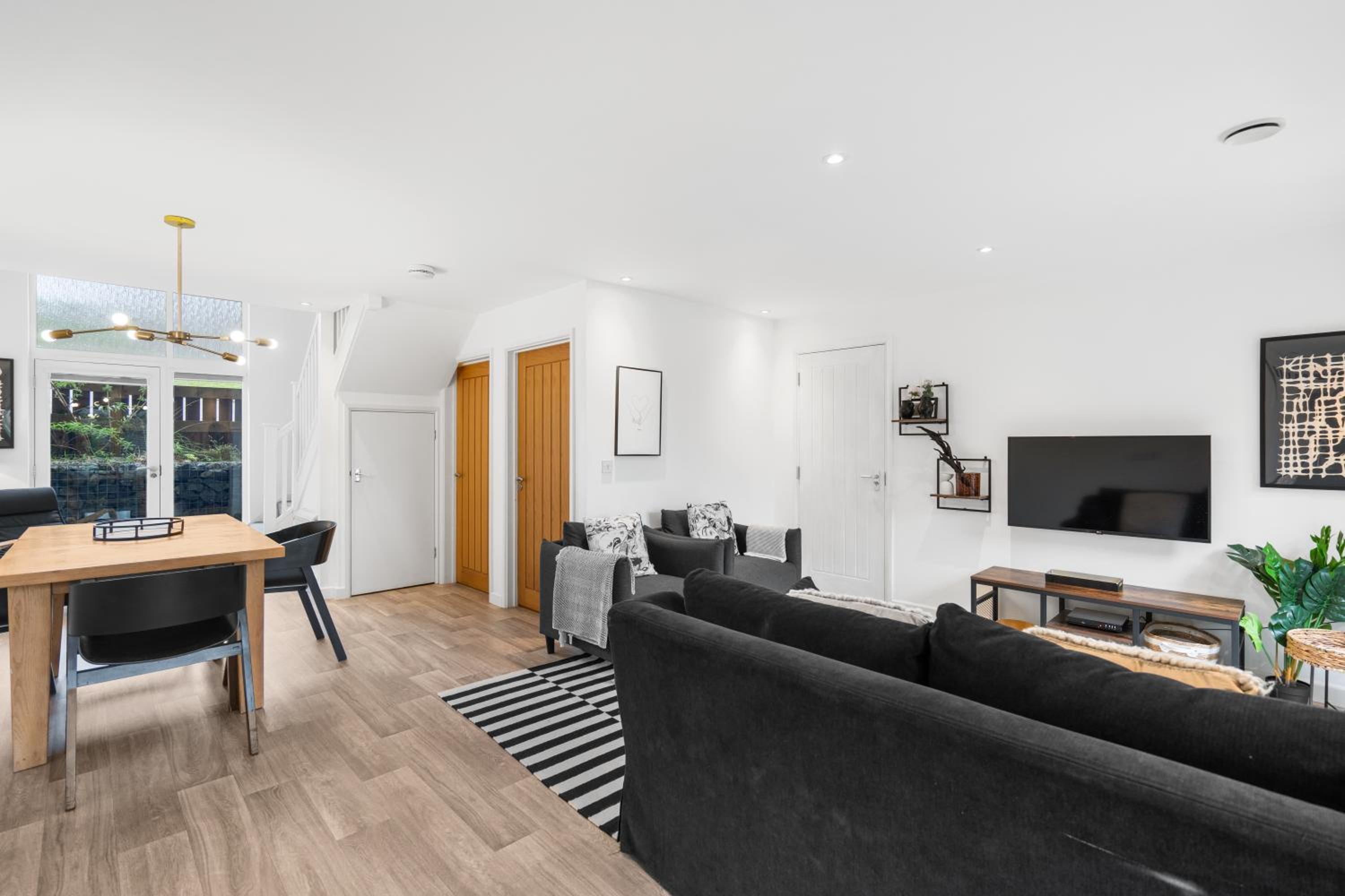 Two-Bedroom House - Photo 14