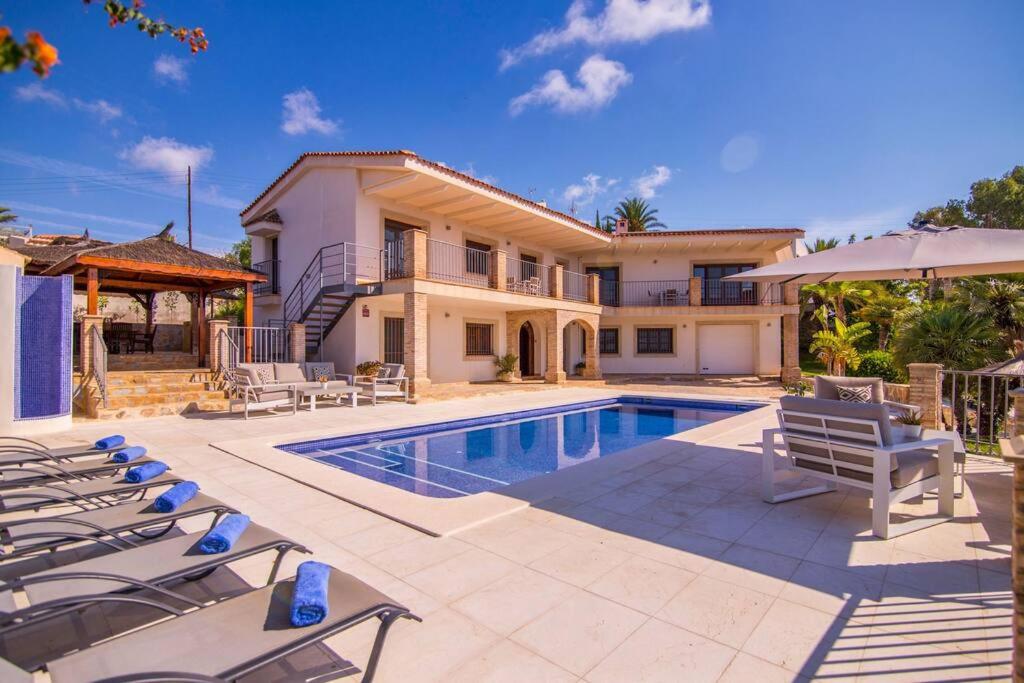 Villa with Sea View photo 2