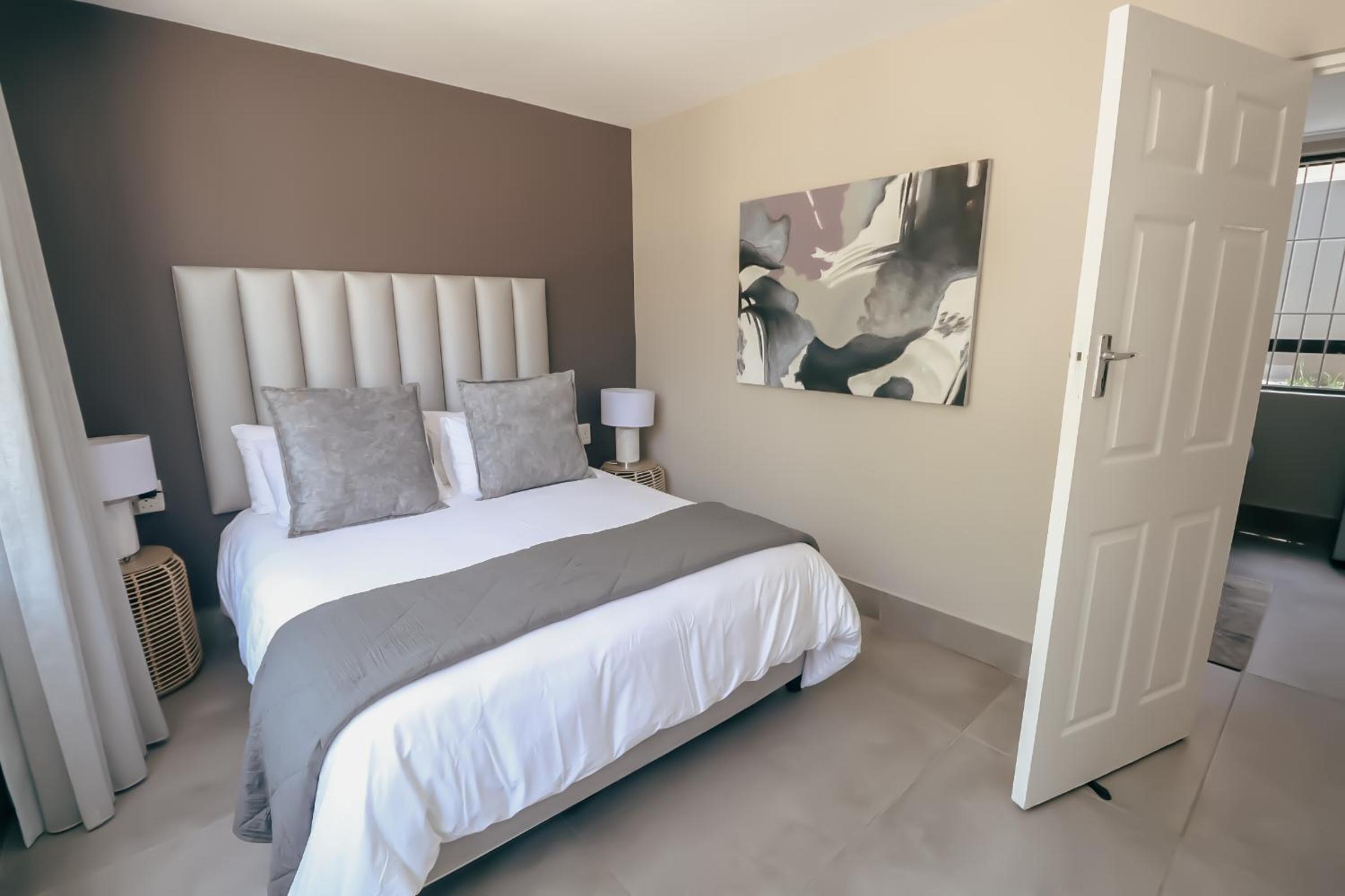 One-Bedroom Cottage - Photo 14