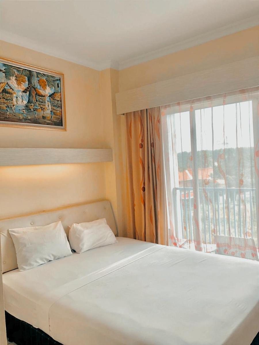 Deluxe Queen Room photo 2