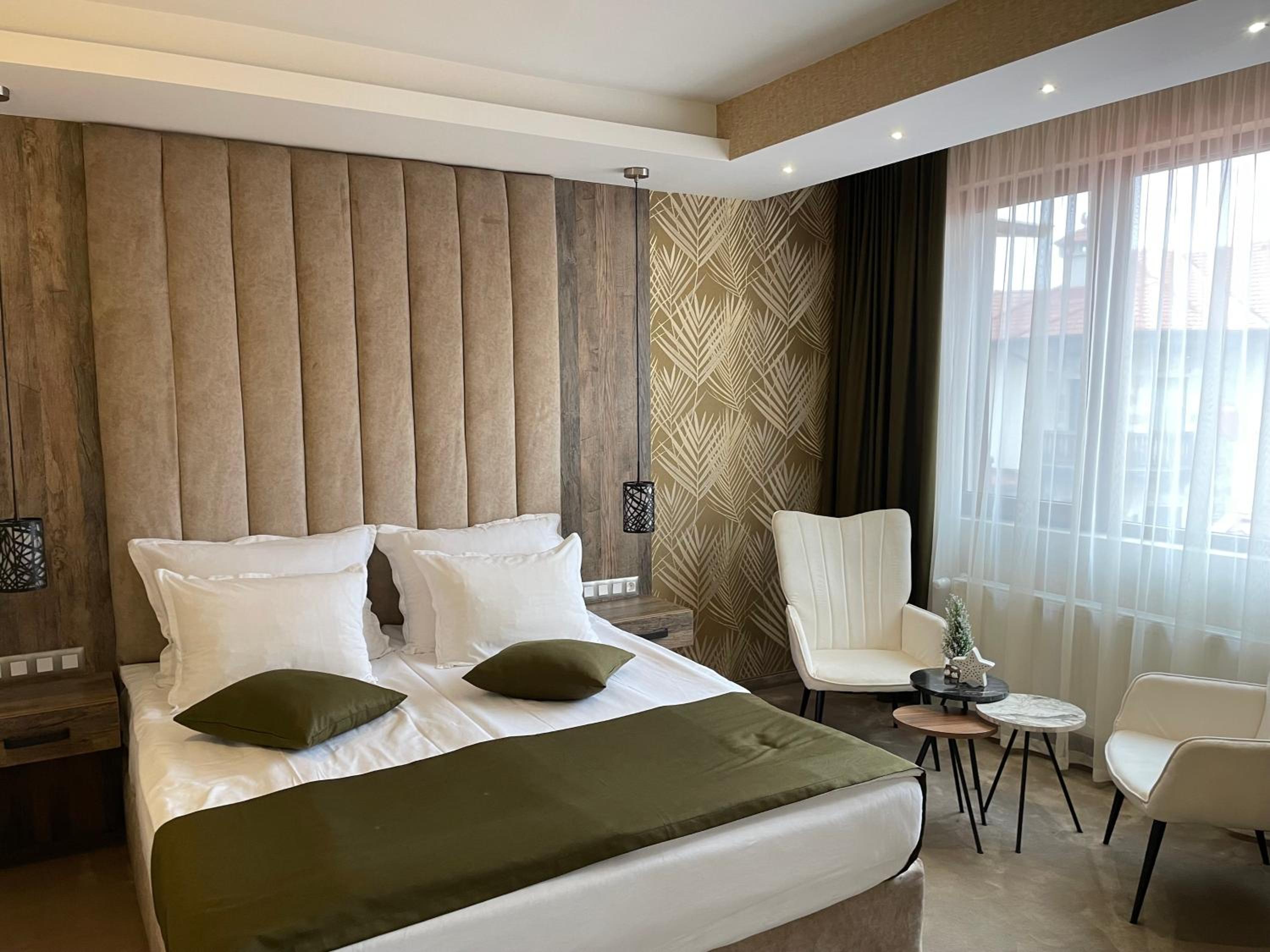 Deluxe Double Room - Photo 1