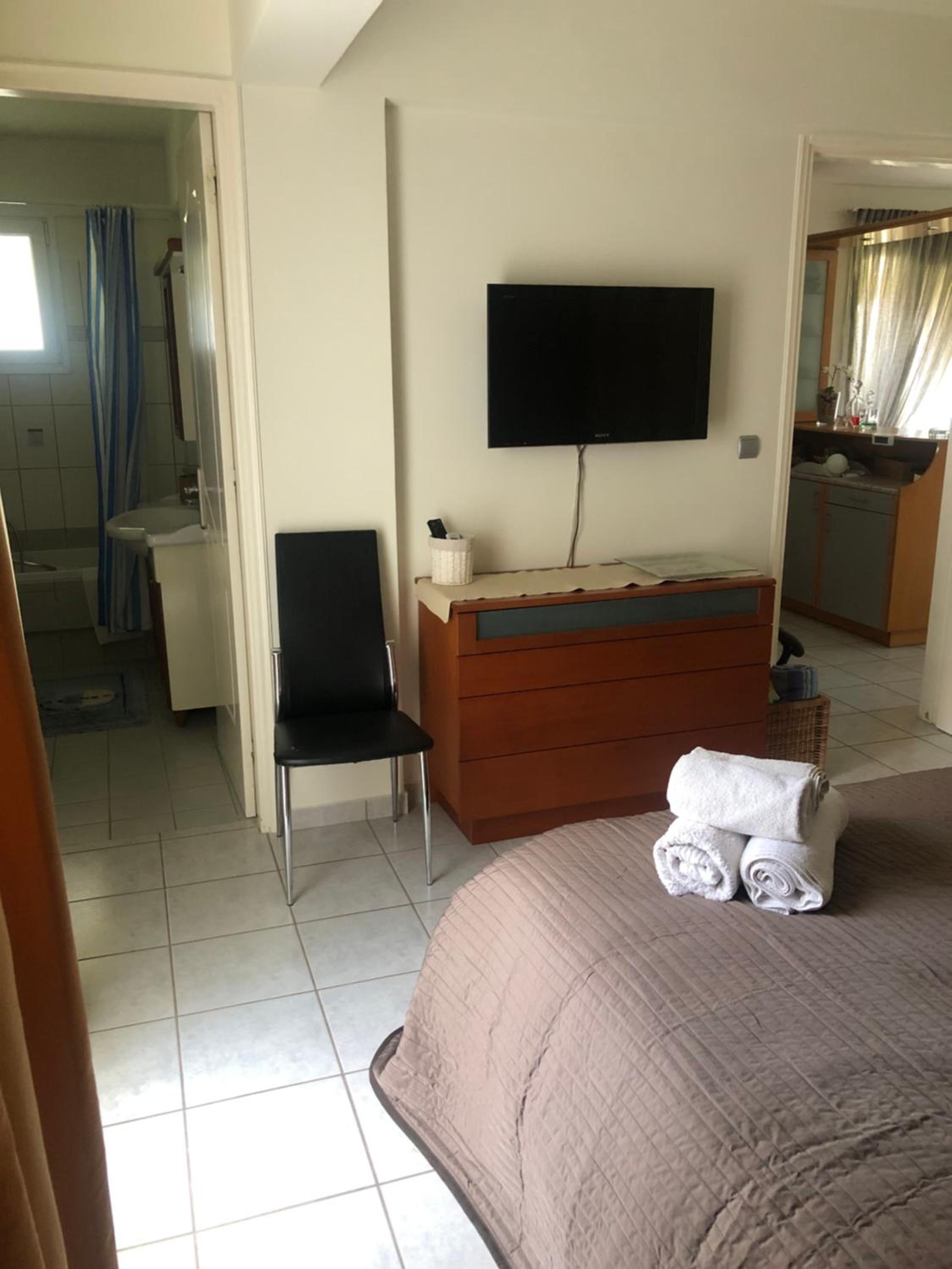 Two-Bedroom Villa - Photo 8