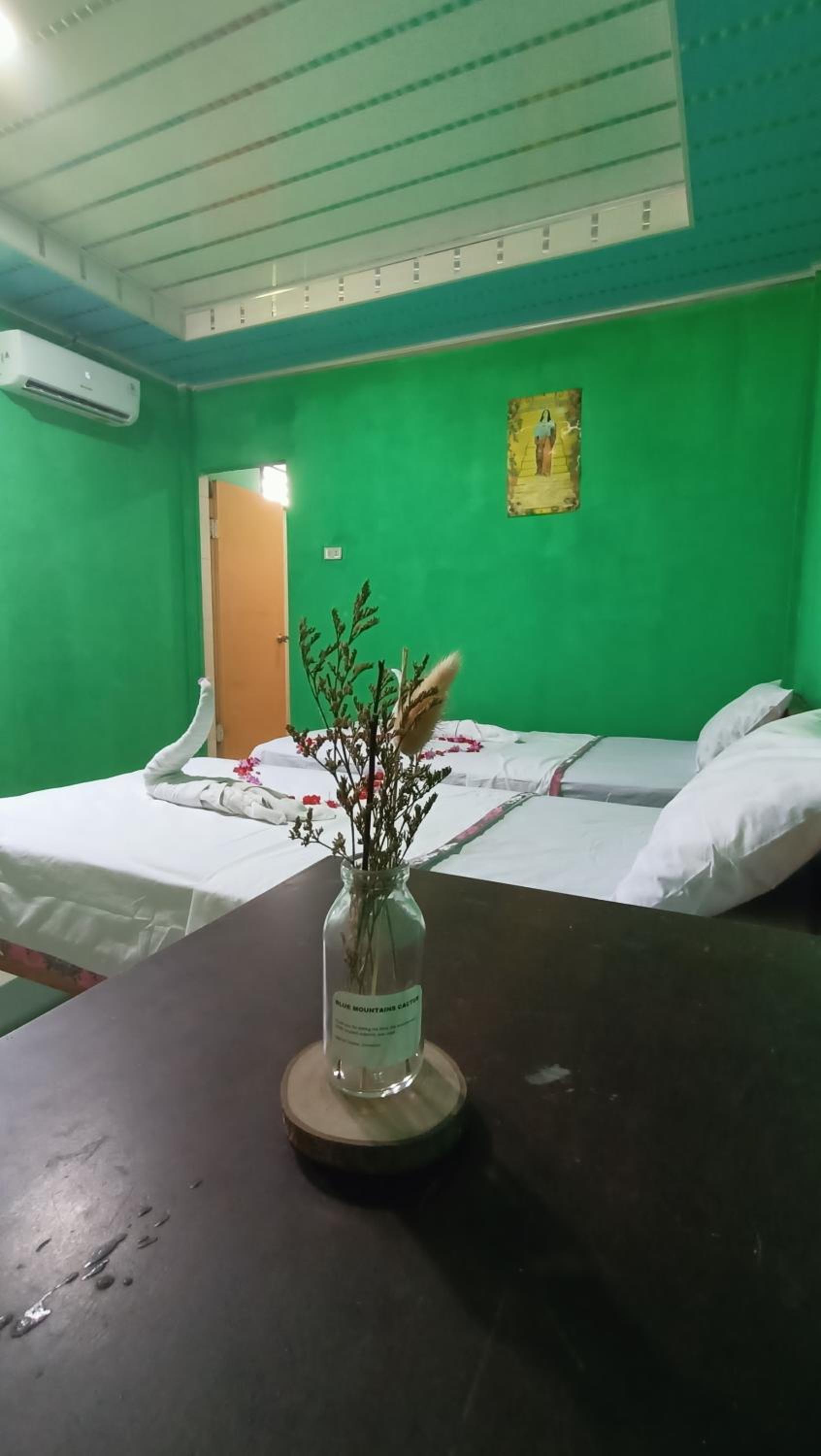 Double or Twin Room with Sea View - Photo 24