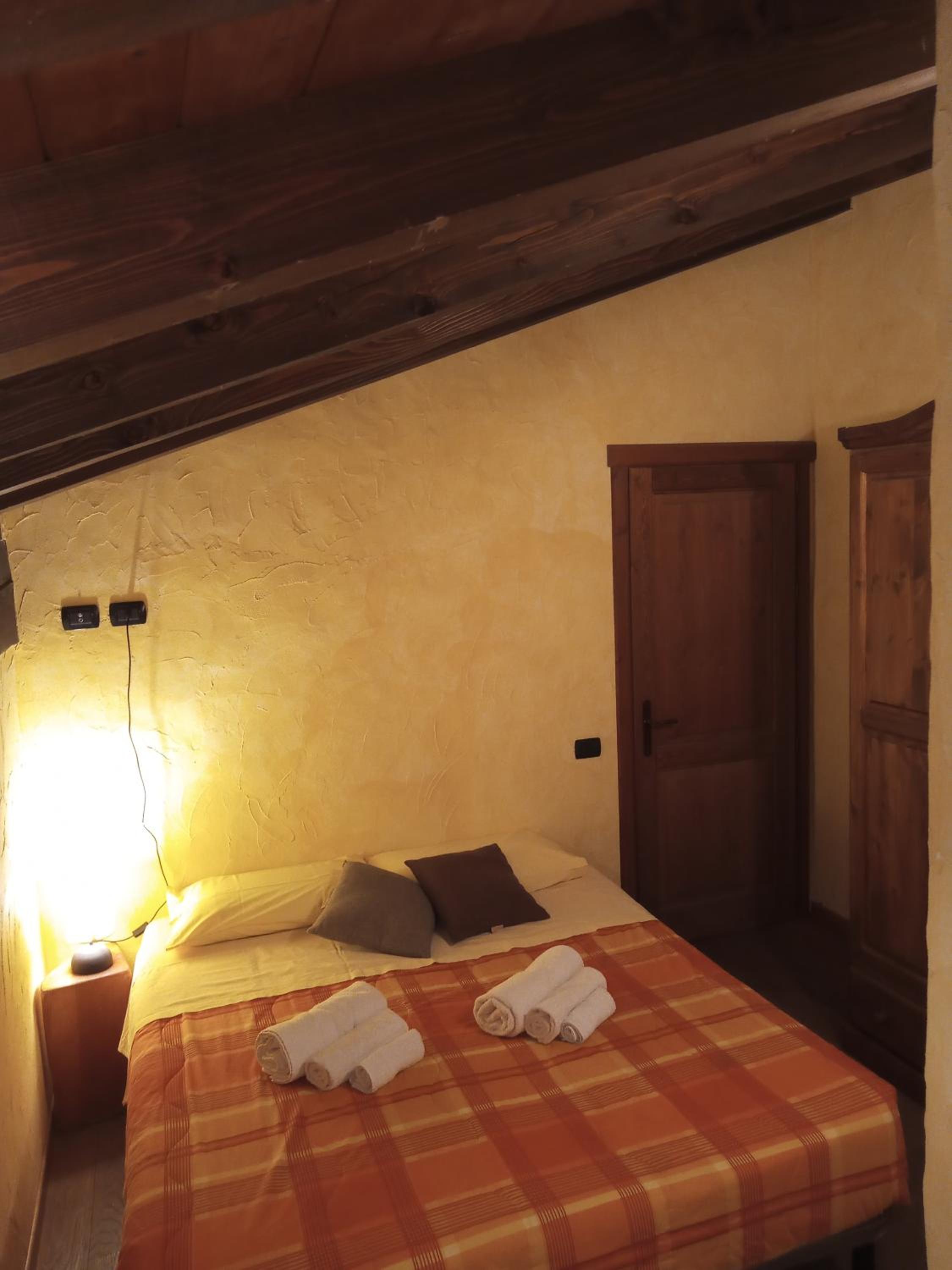 One-Bedroom Apartment (2-4 Adults) photo 2