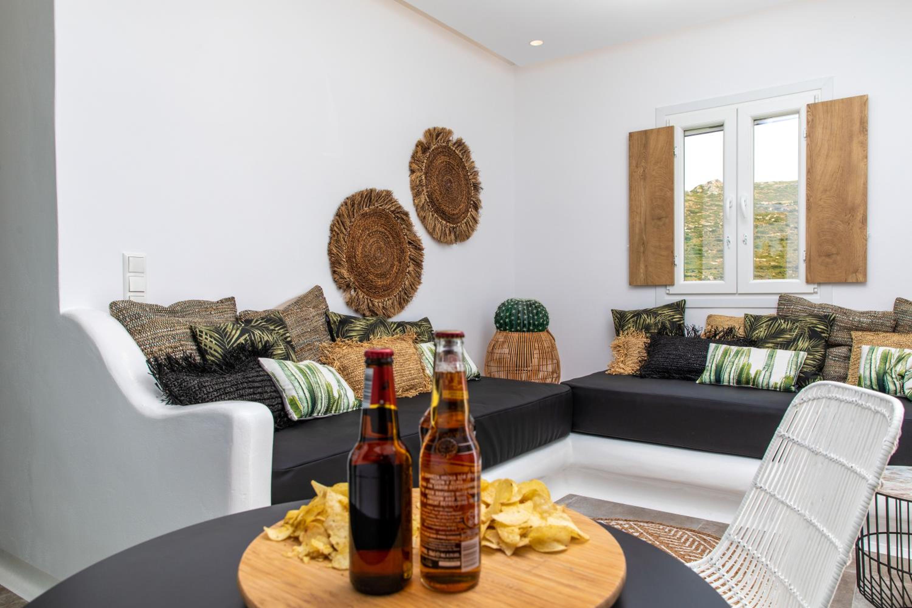 King Suite with Balcony - Photo 7