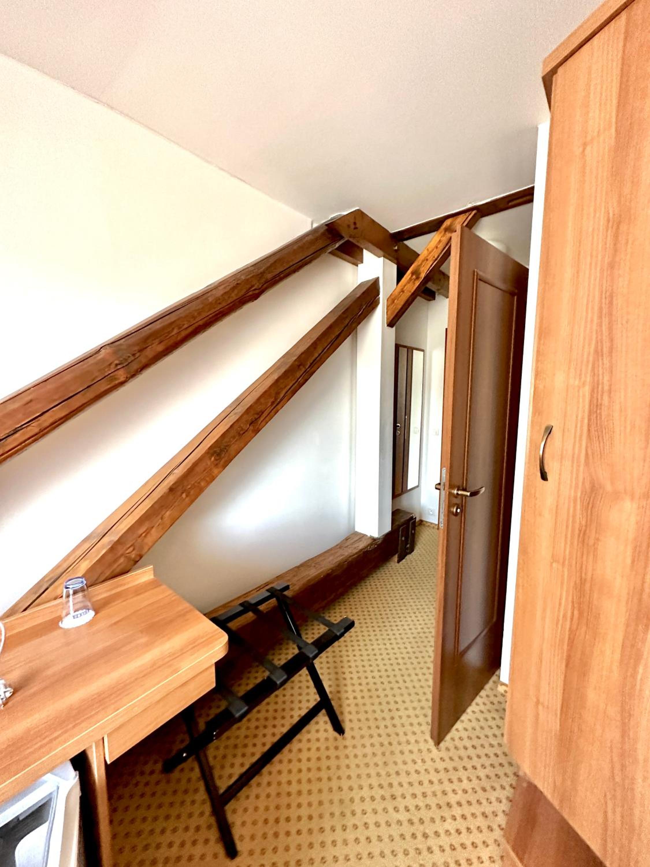 Single Room photo 2