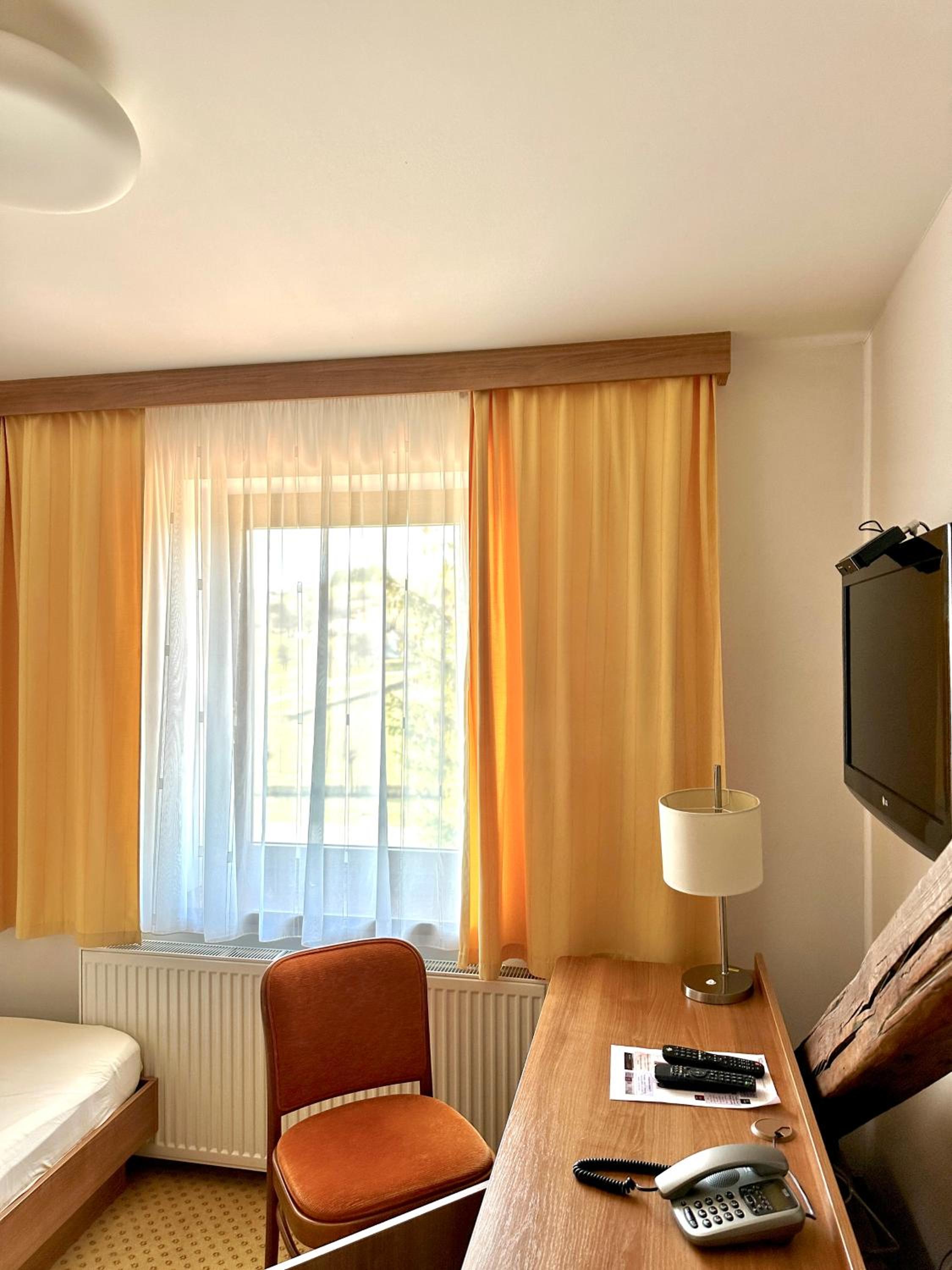 Single Room photo 1
