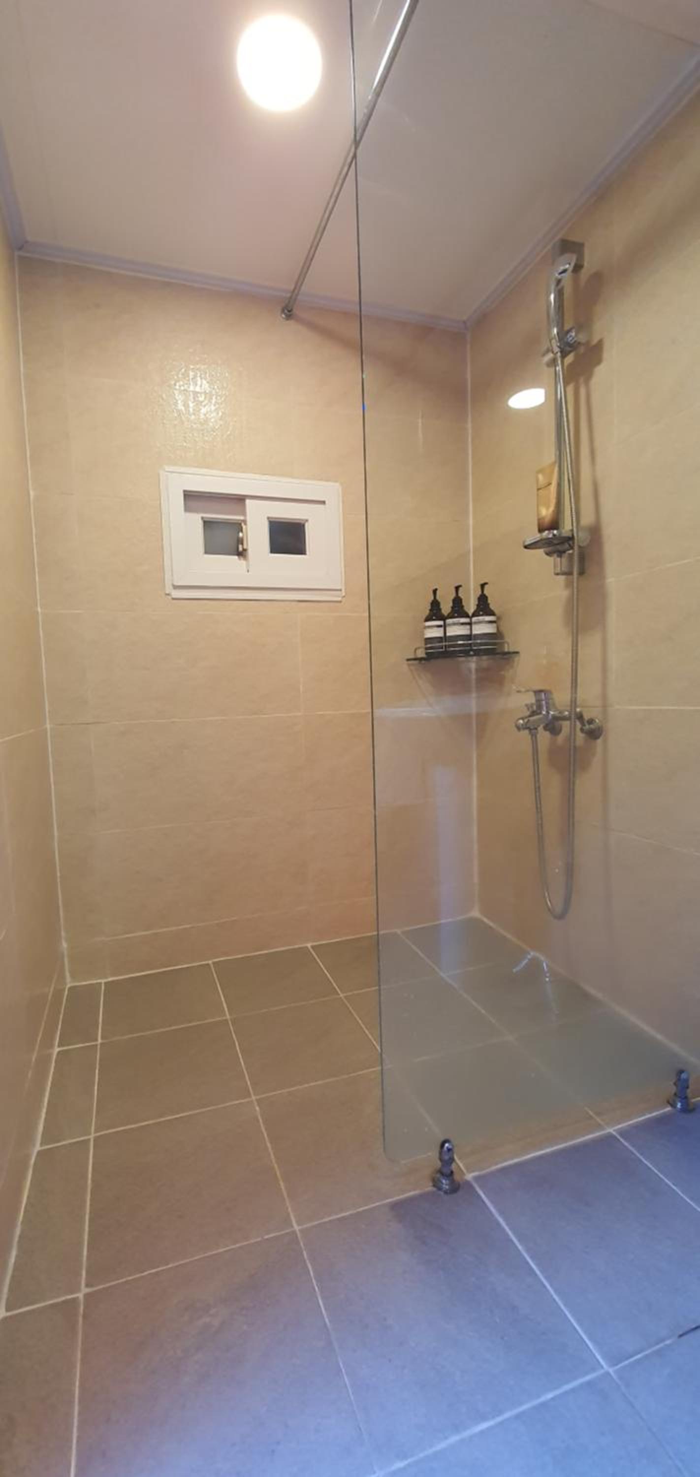 Two-Bedroom Villa - Photo 26