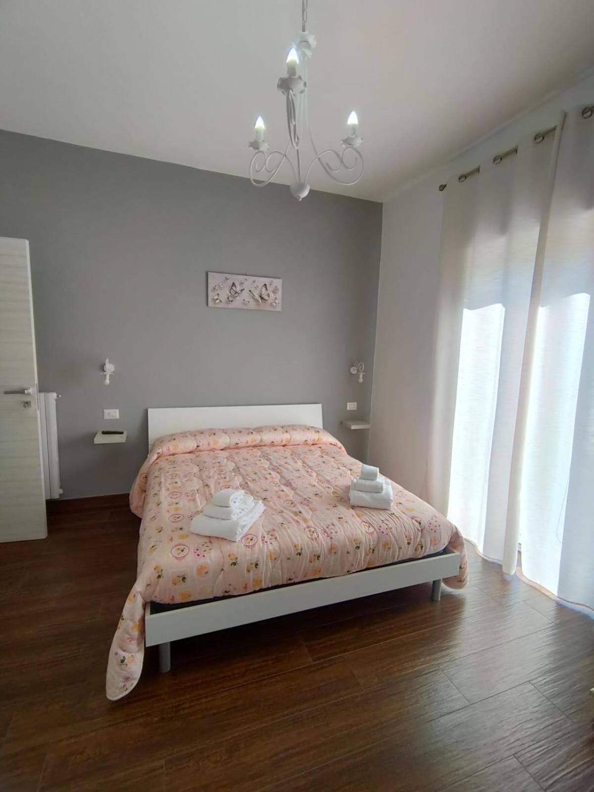 Quadruple Room with Private Bathroom - Photo 3