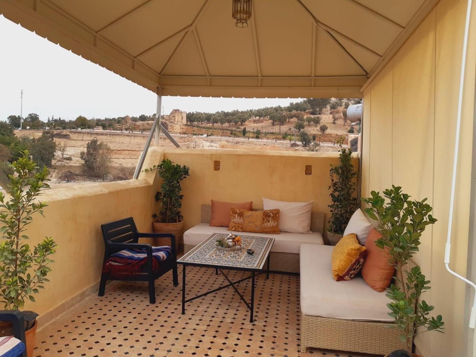 Deluxe Double Room with Bath - Photo 12