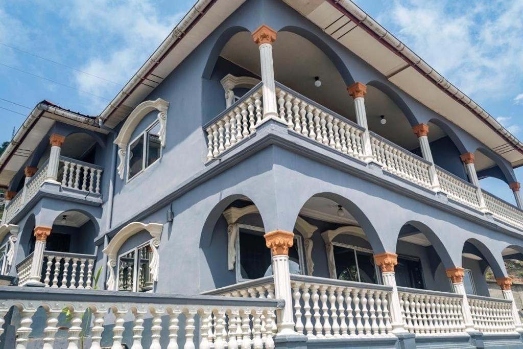 Four-Bedroom House photo 2
