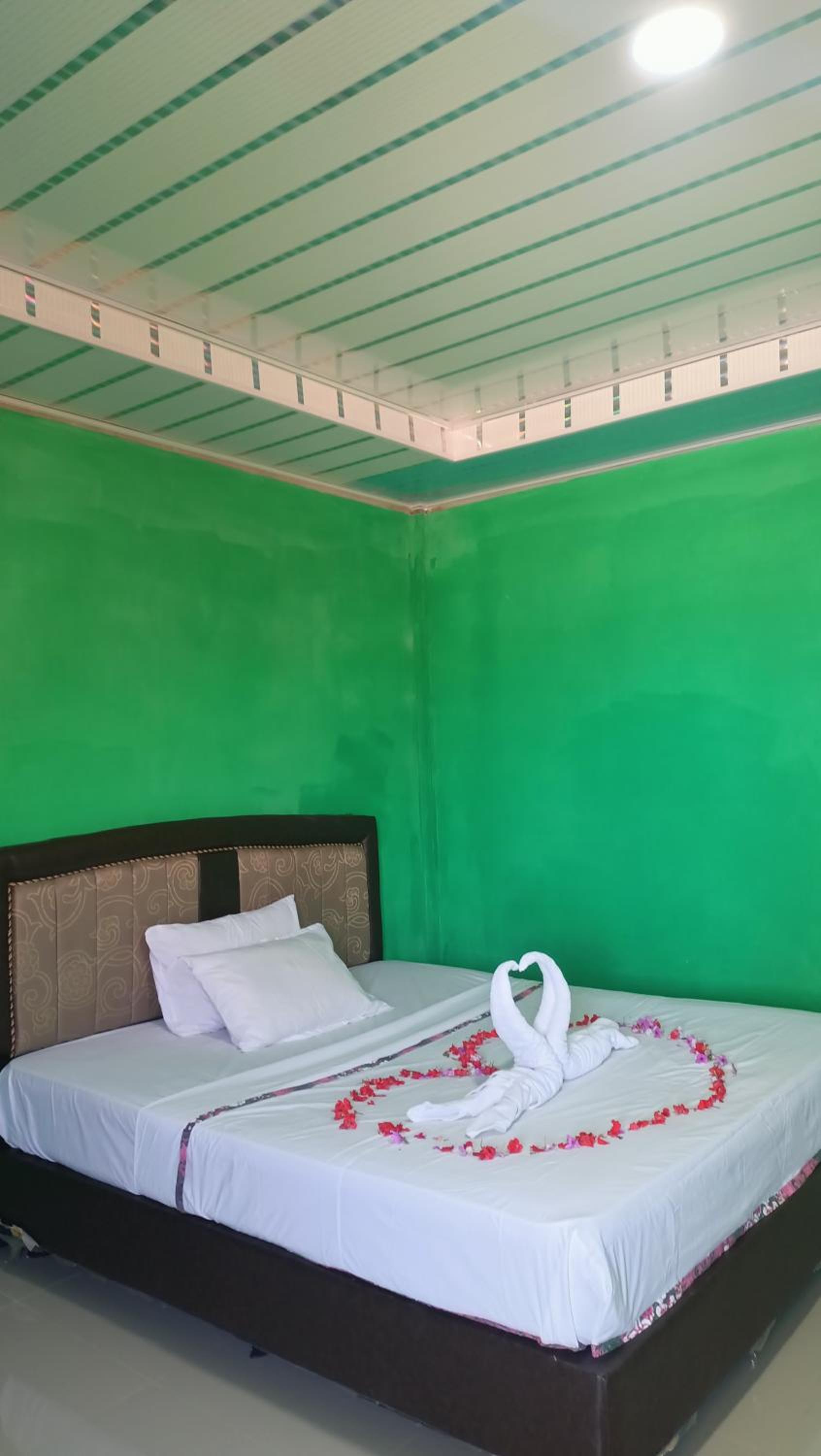 Double or Twin Room with Sea View - Photo 25