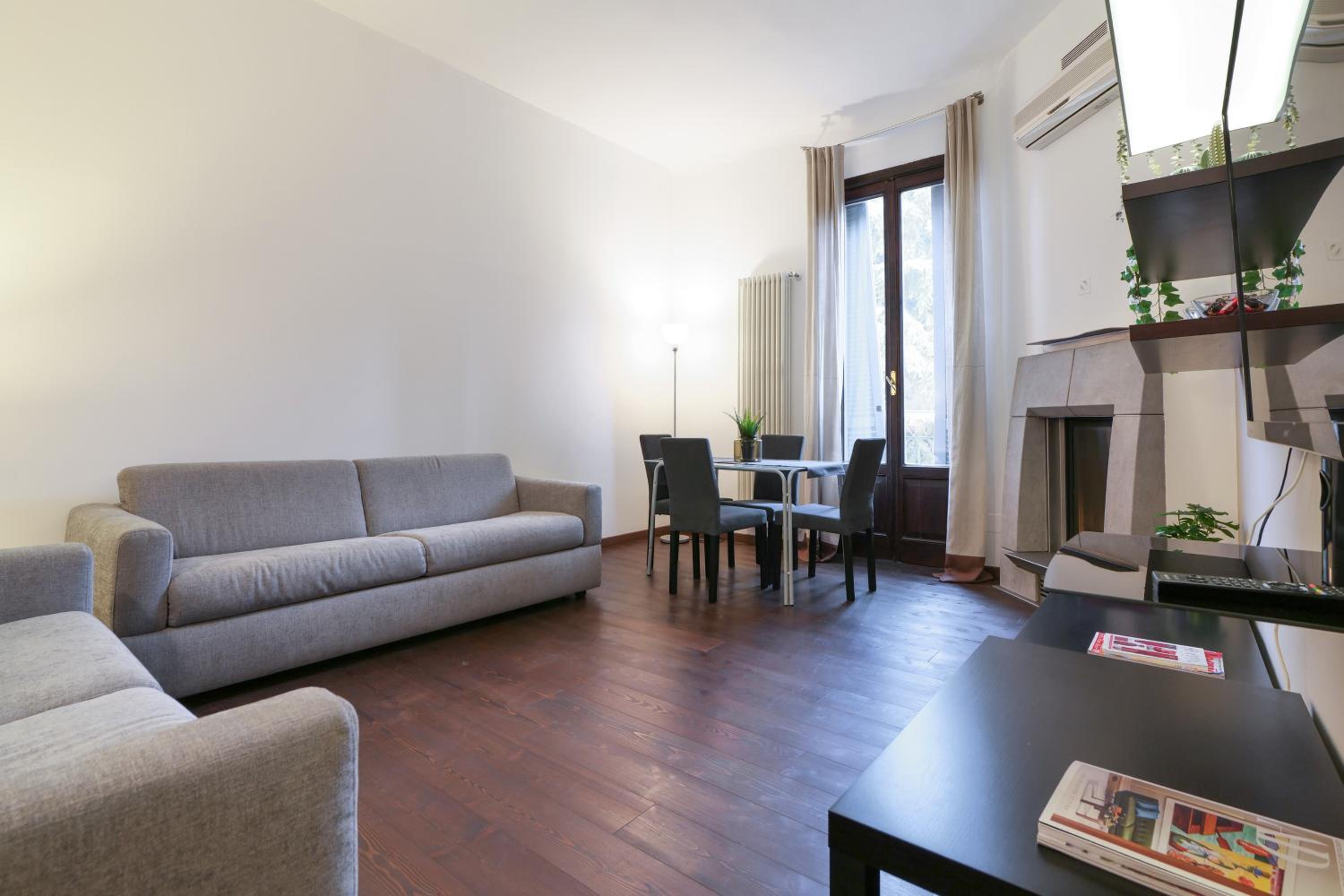 One-Bedroom Apartment