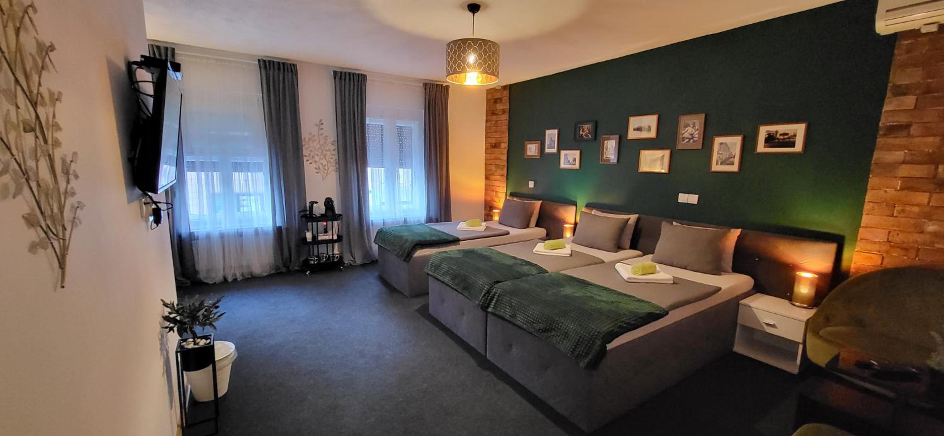 Triple Room with Bathroom - Photo 6