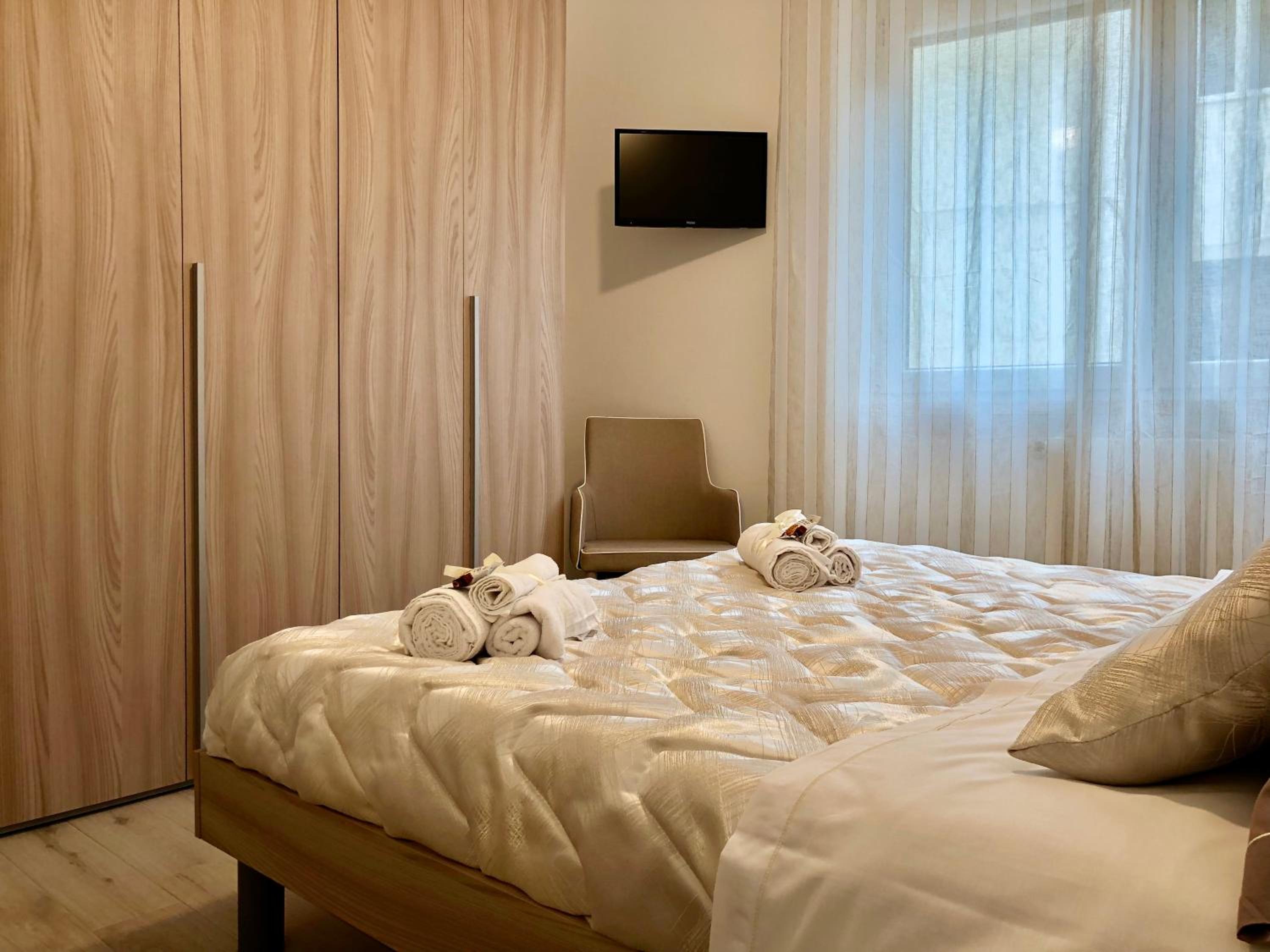 Double Room with Private Bathroom - Photo 4