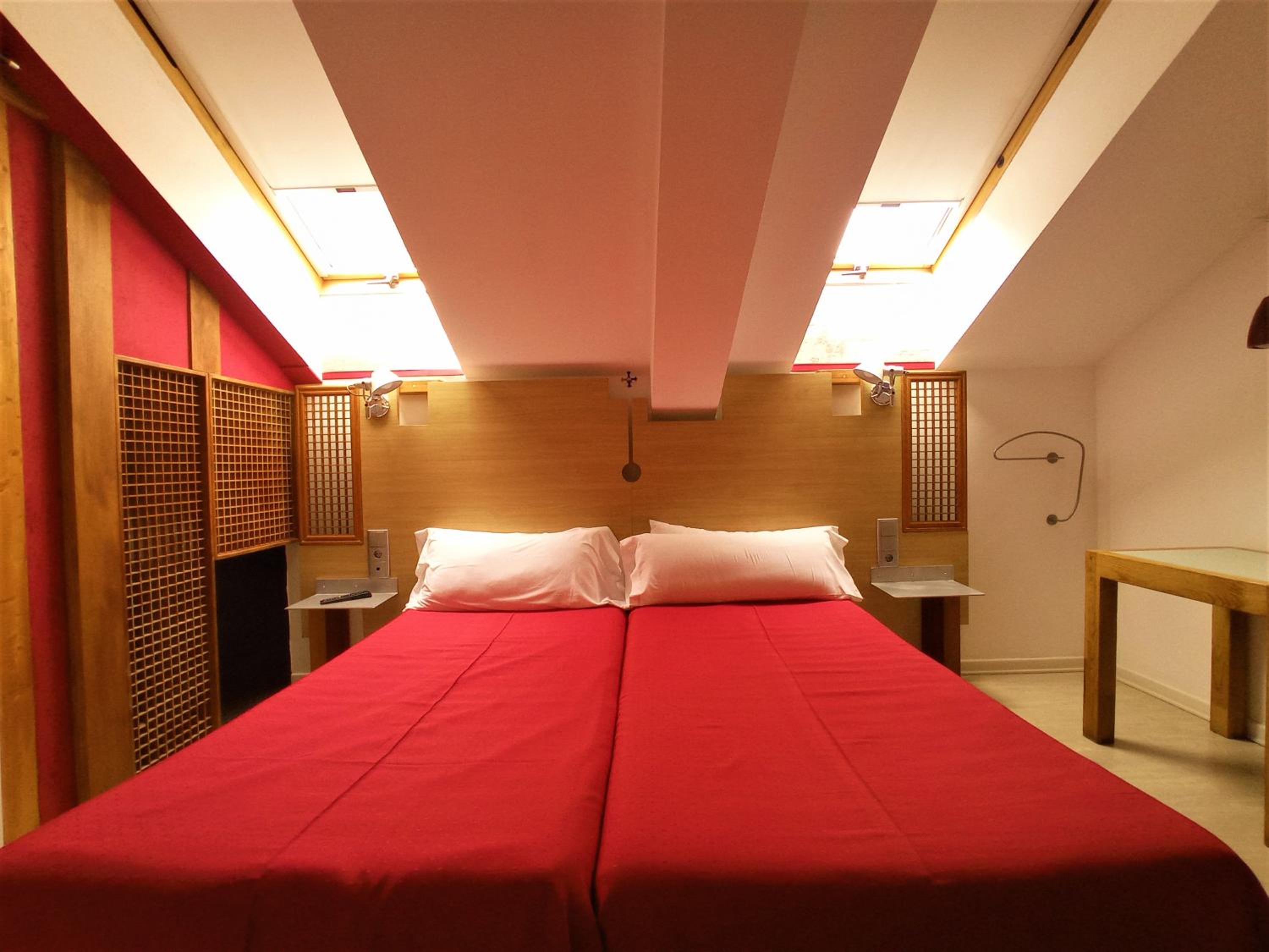 Double or Twin Room photo 3