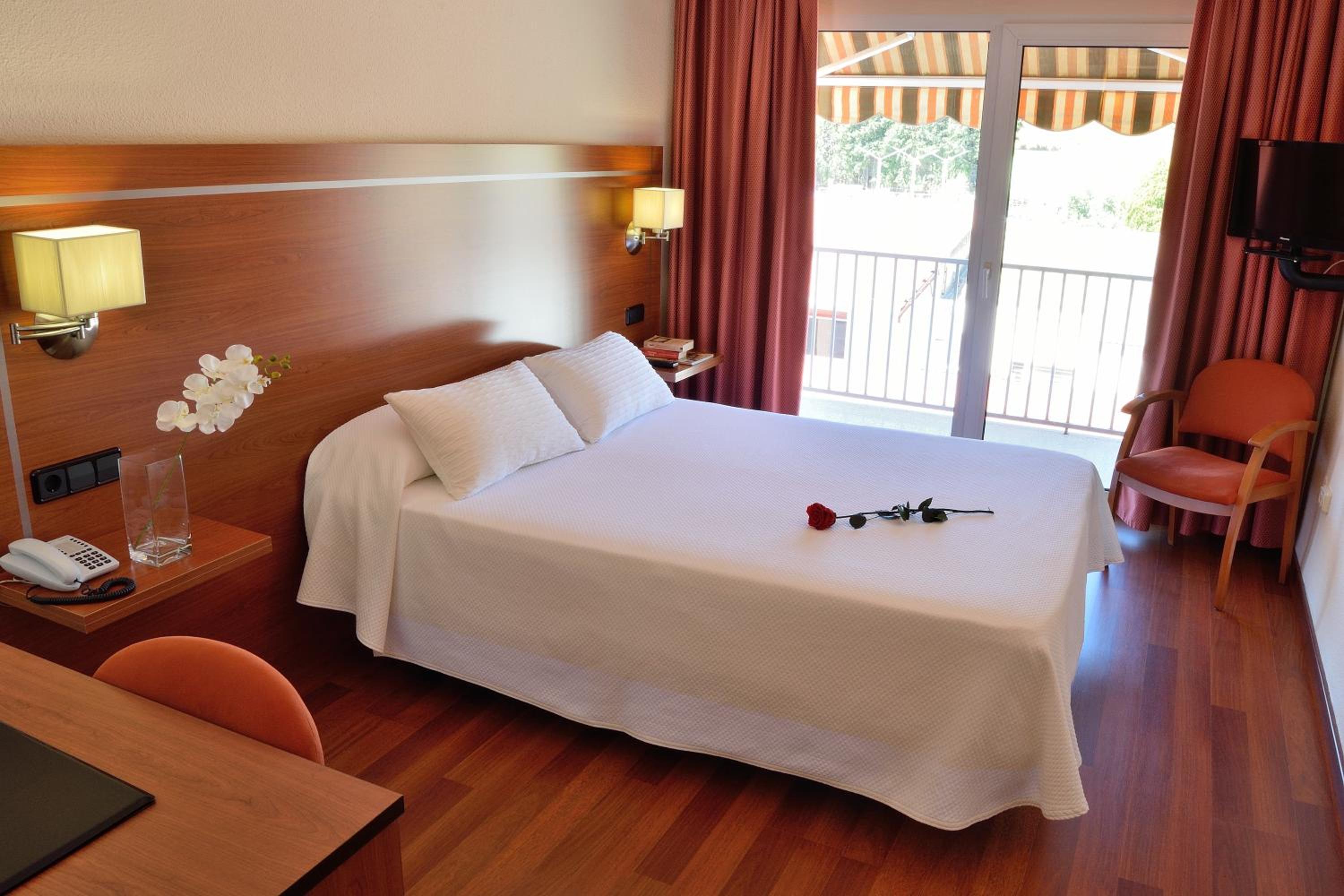Double Room - Photo 3