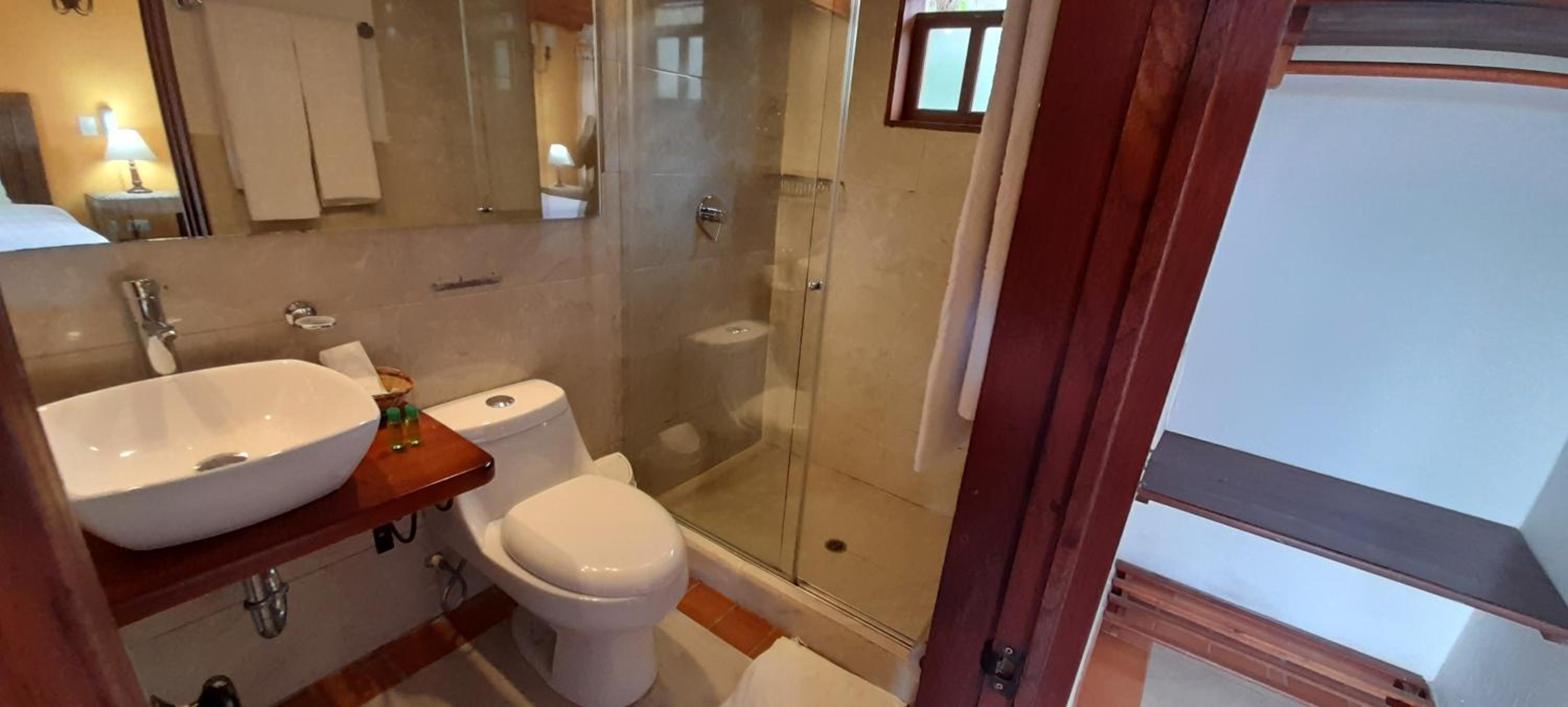 Deluxe King Room photo 2