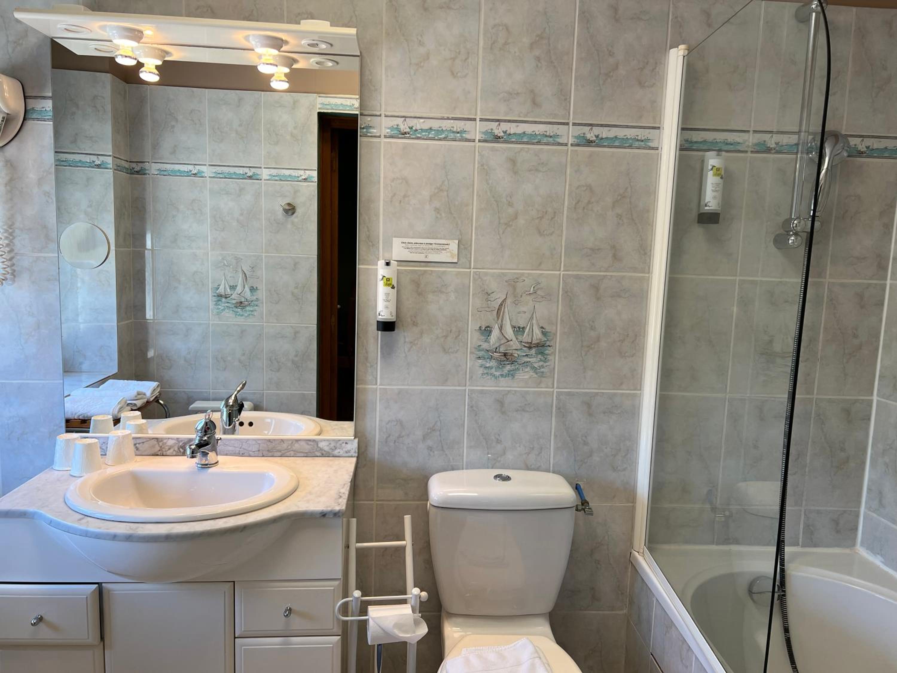 Deluxe Triple Room photo 2