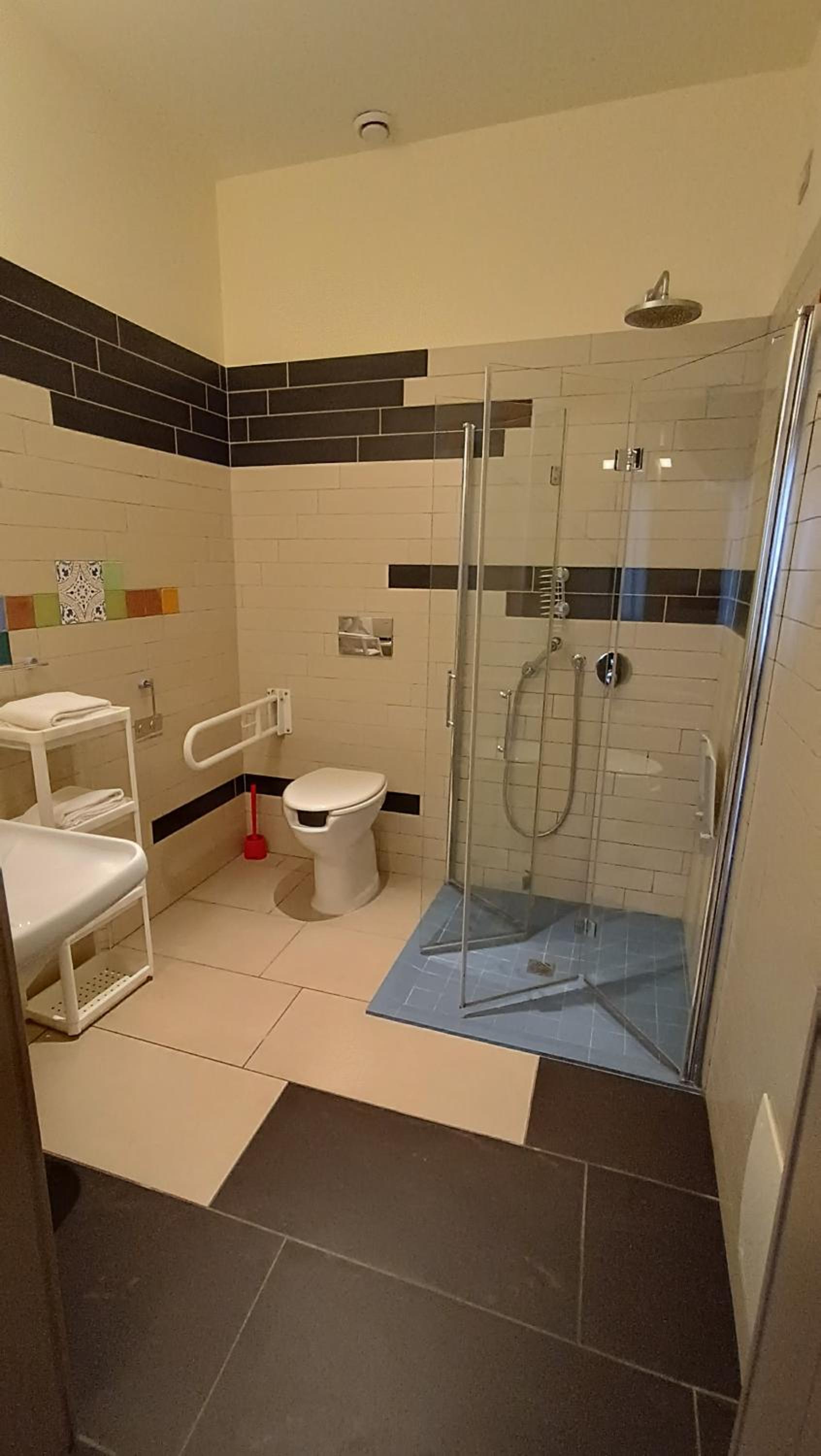 Triple Room - Disability Access photo 2