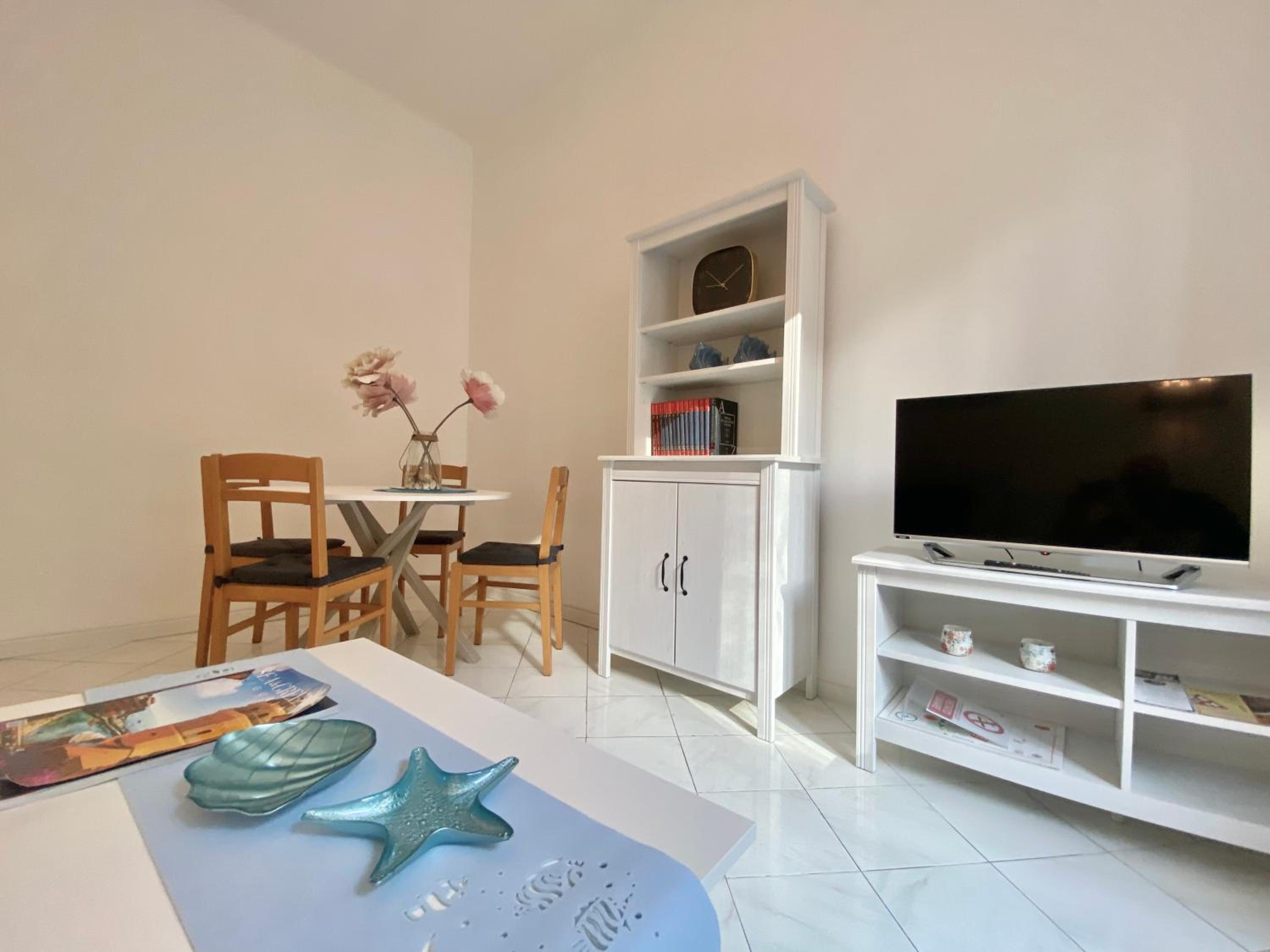 Apartment - Photo 36