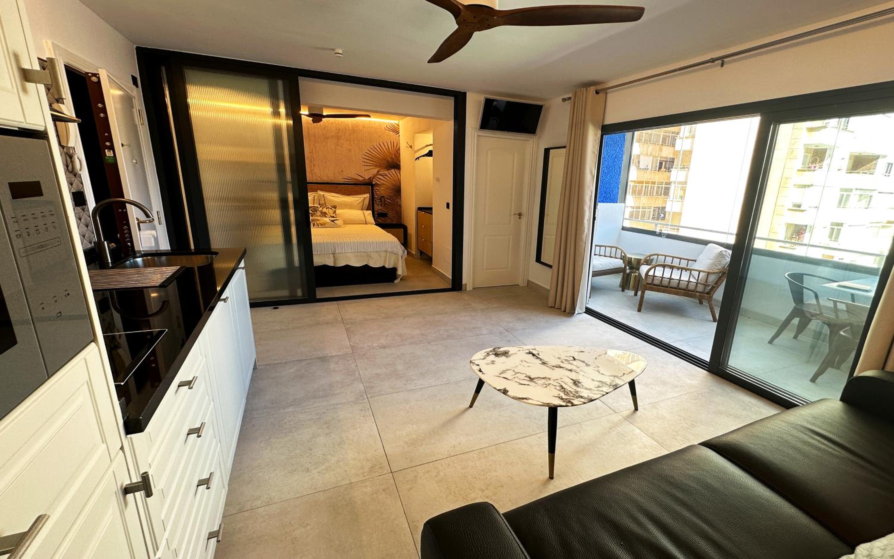 One-Bedroom Apartment