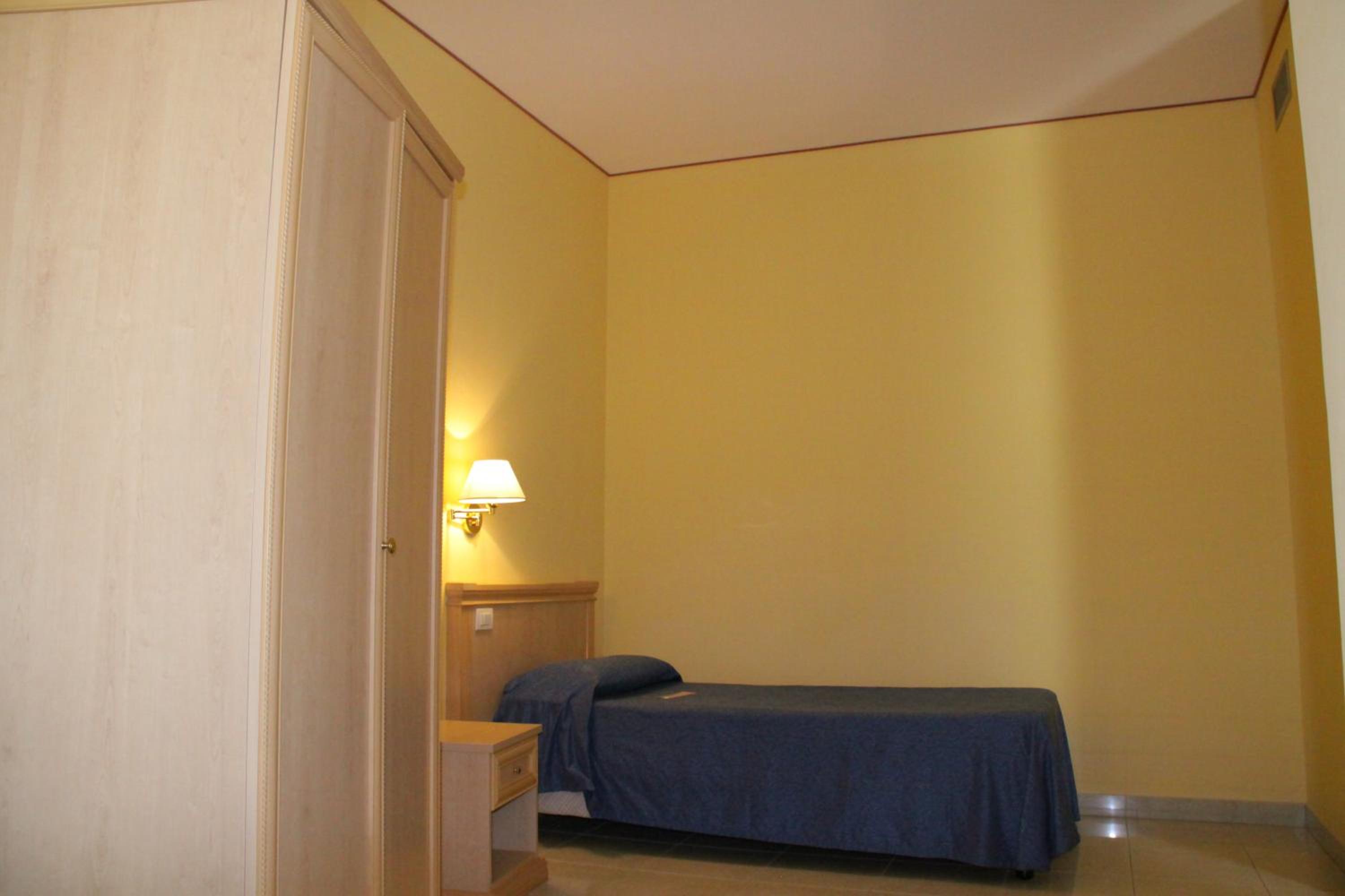 Double Or Twin Room photo 3