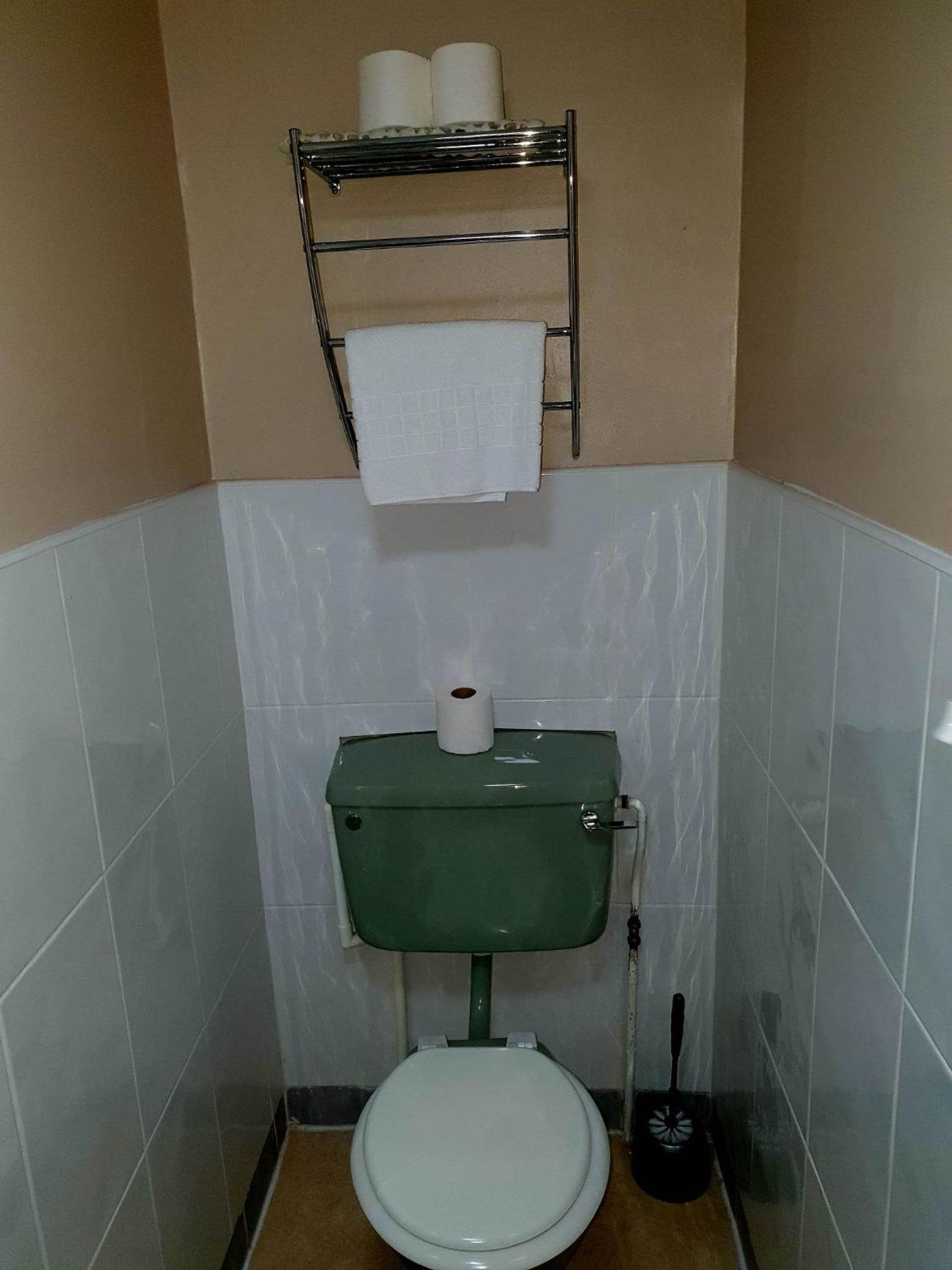Budget Double Room - Photo 5