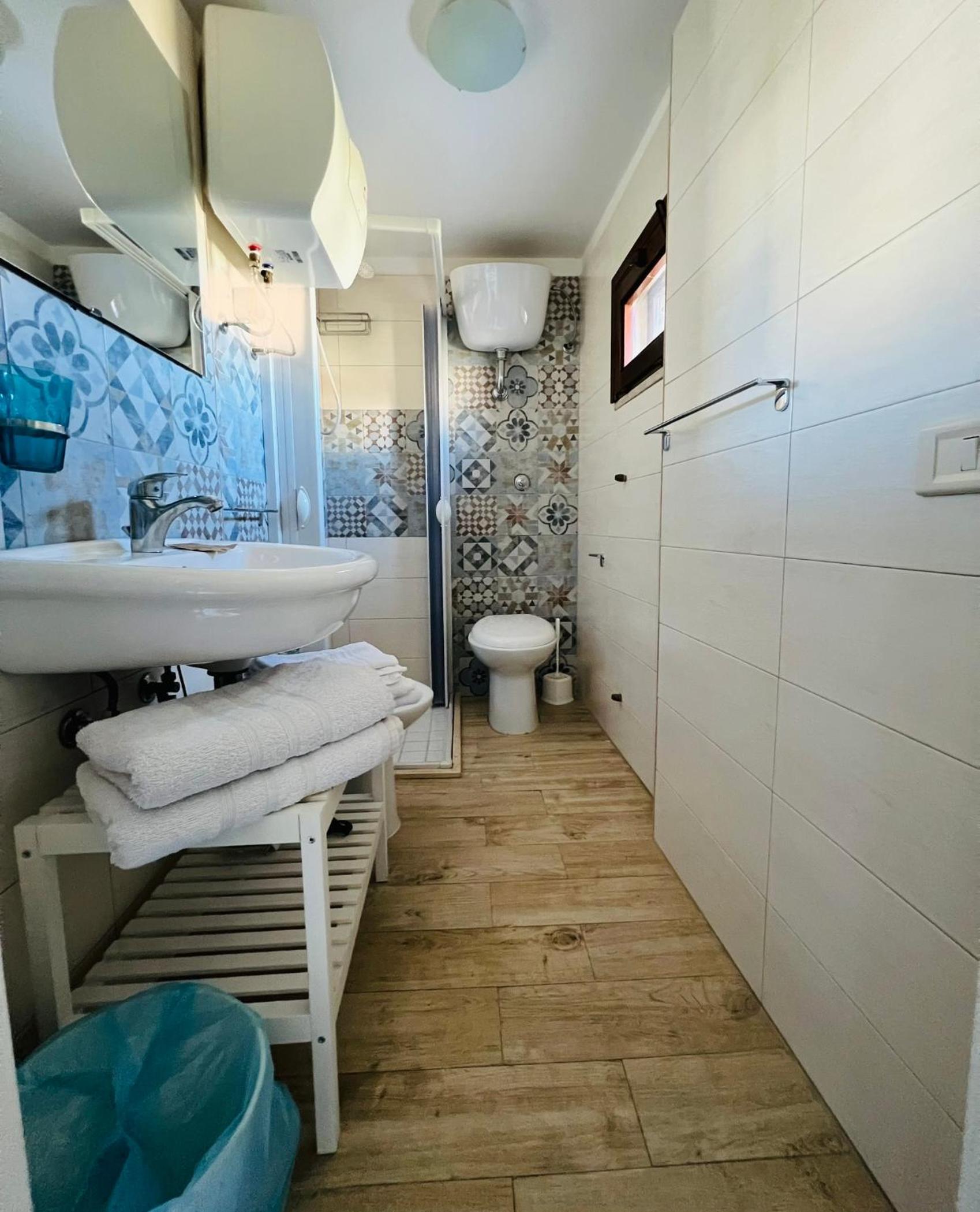Economy Quadruple Room photo 3