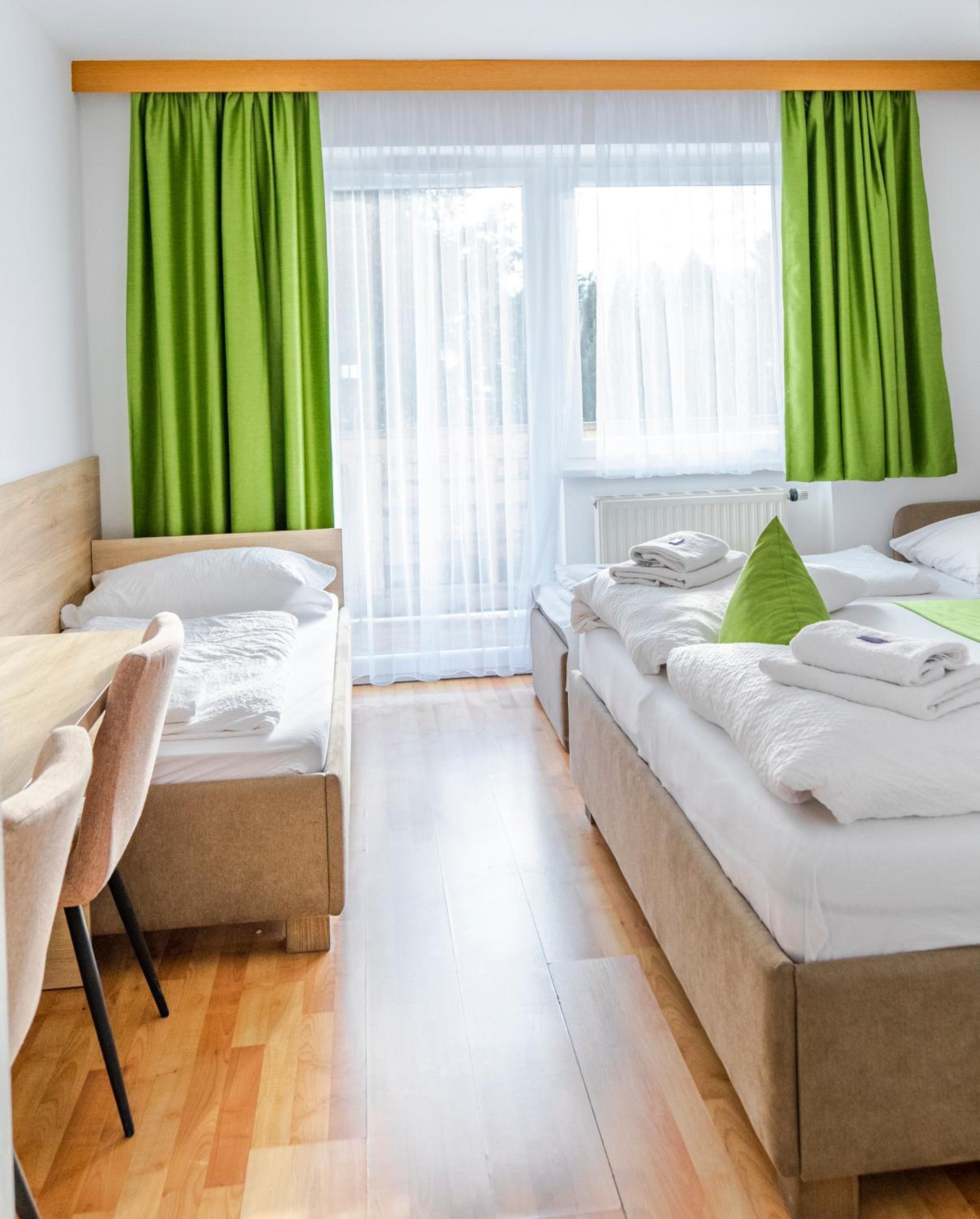 Comfort Double Room with Balcony - Photo 2