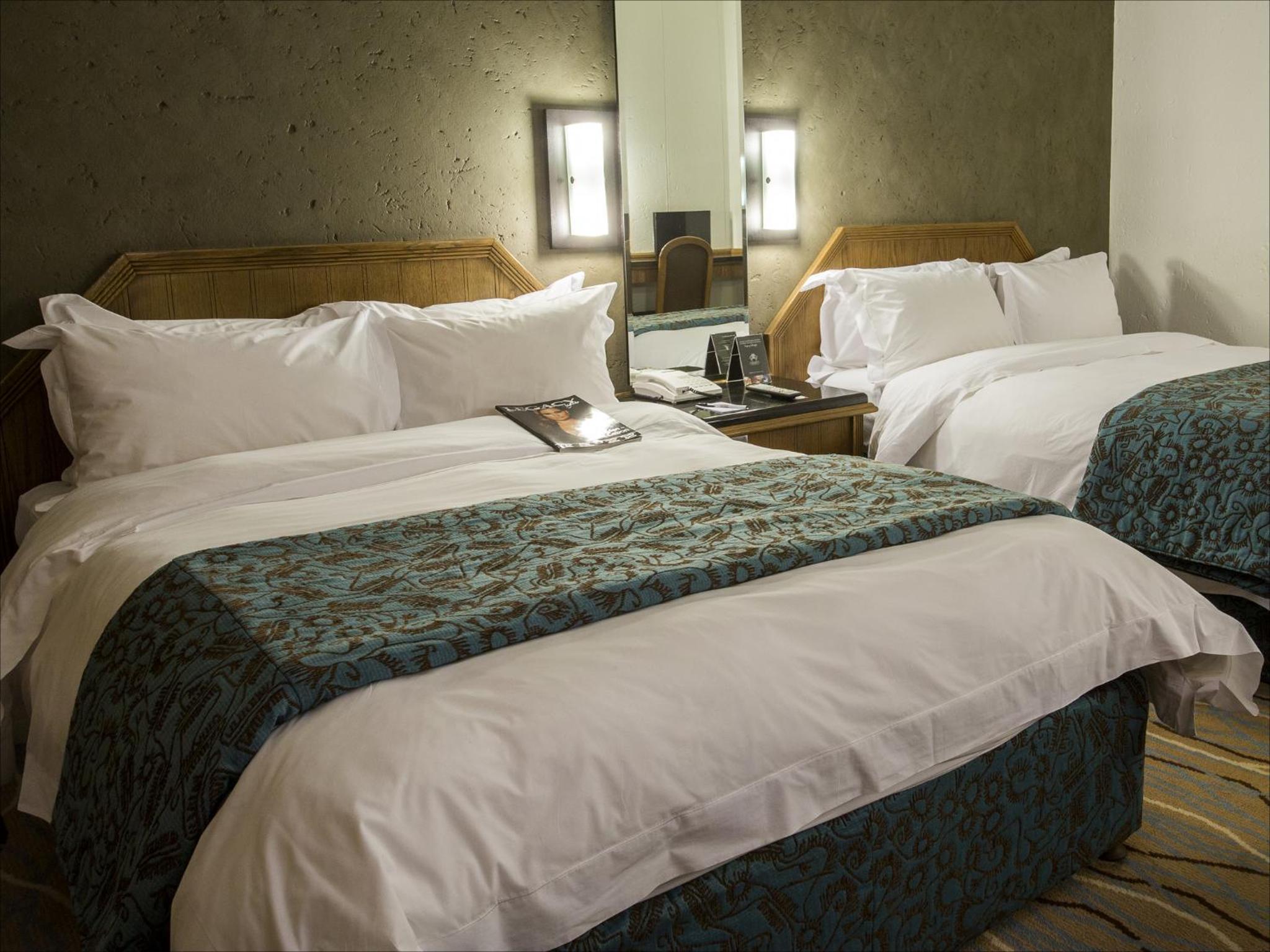 Standard Twin Room - Photo 6