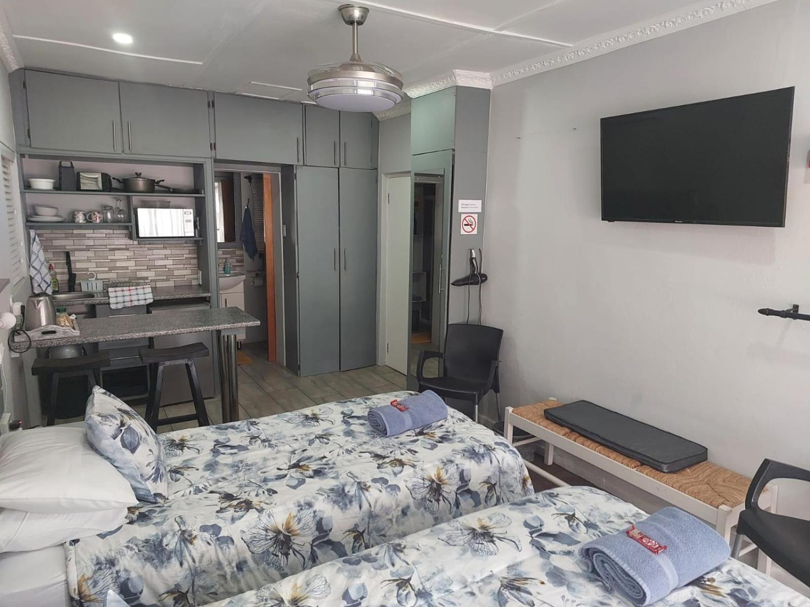 One-Bedroom Apartment - Photo 11