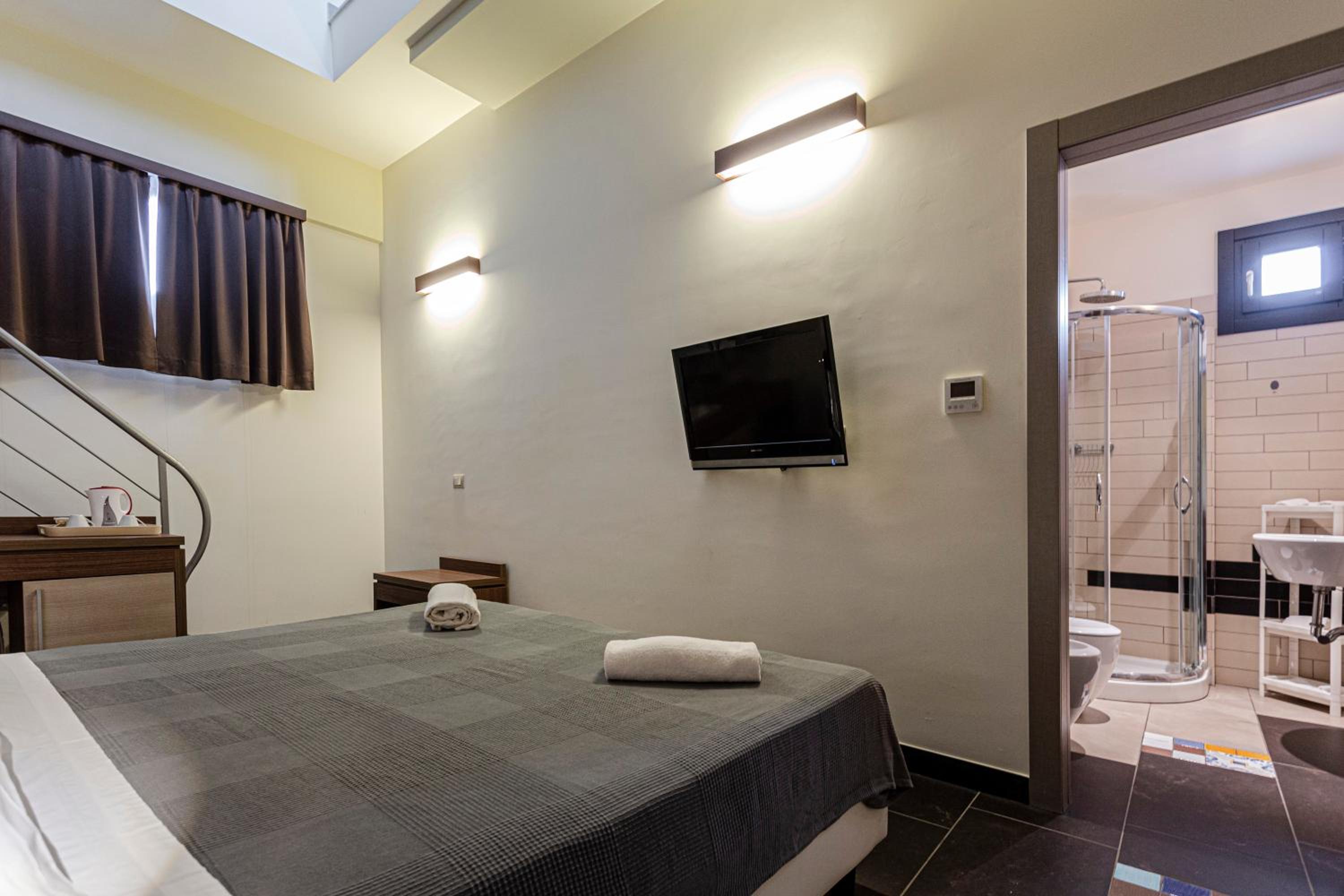 Superior Triple Room with Sea View photo 3