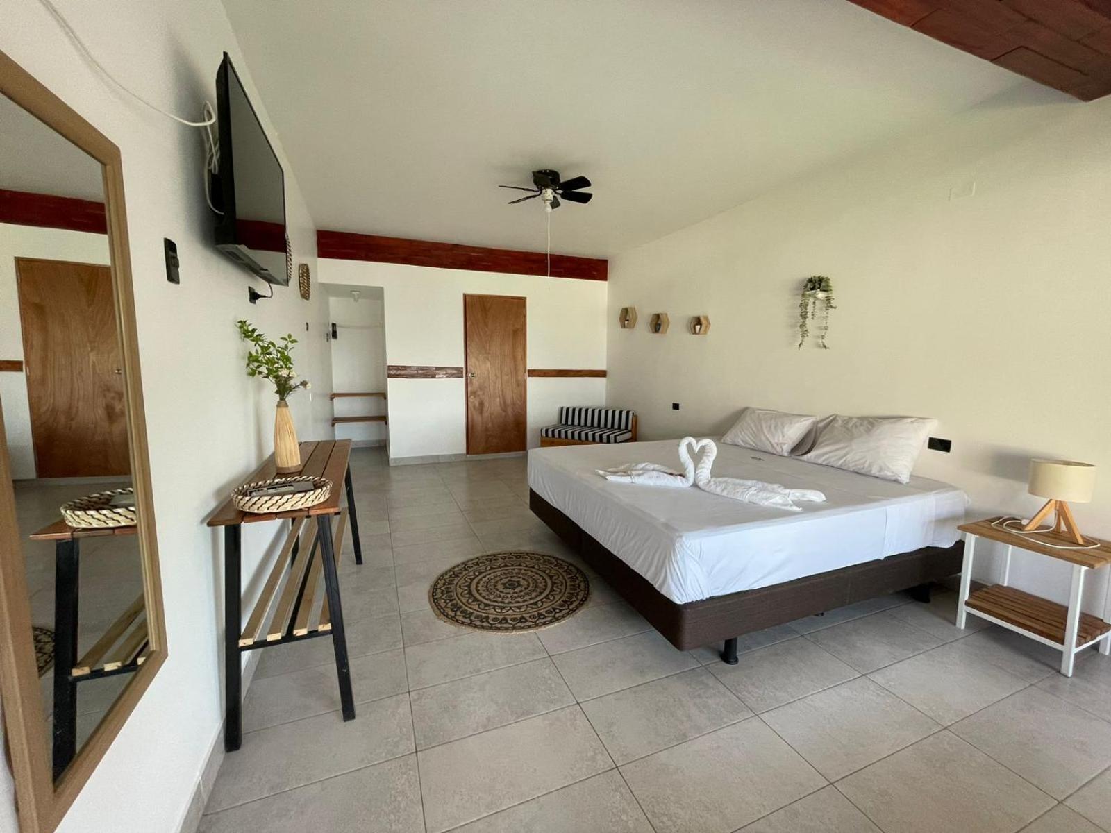 Deluxe Double Room With Sea View photo 3